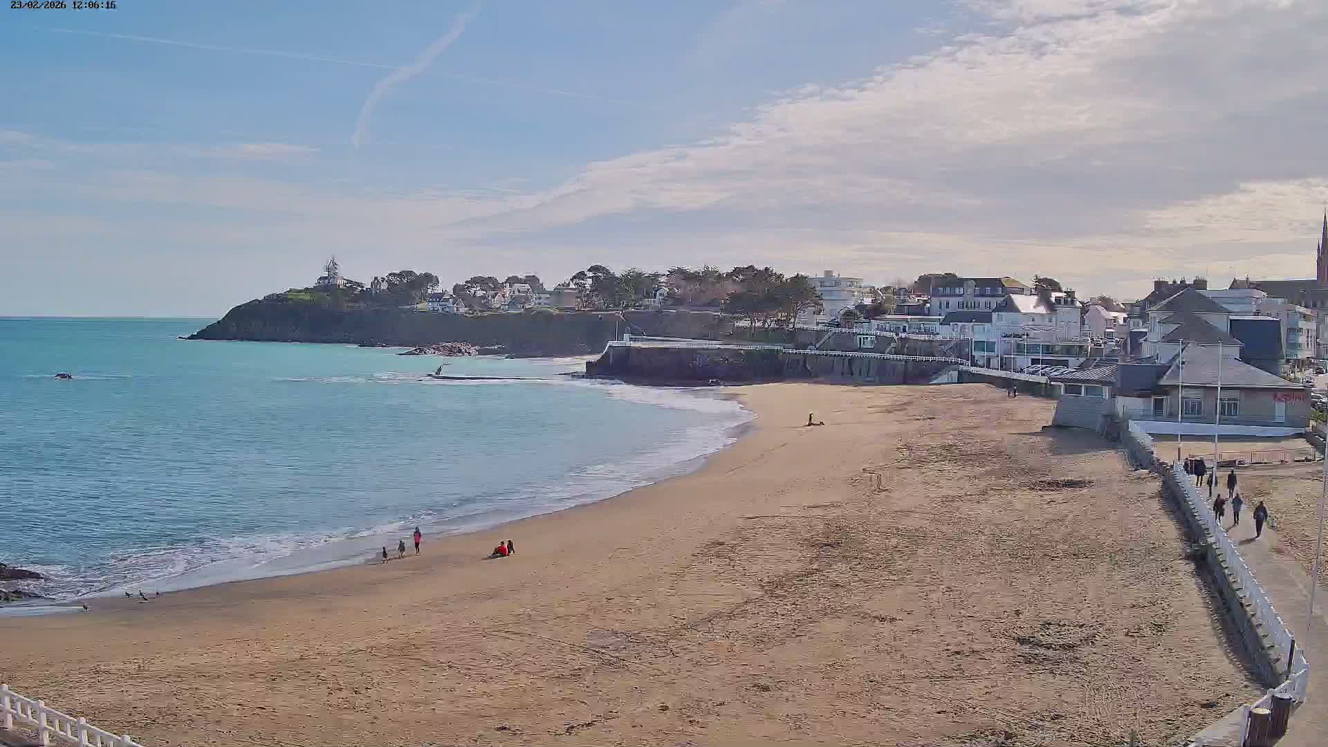 Saint-Quay-Portrieux Beach Live Cam - Saint-Breiuc, Cotes-d'Armor, Bretagne, France