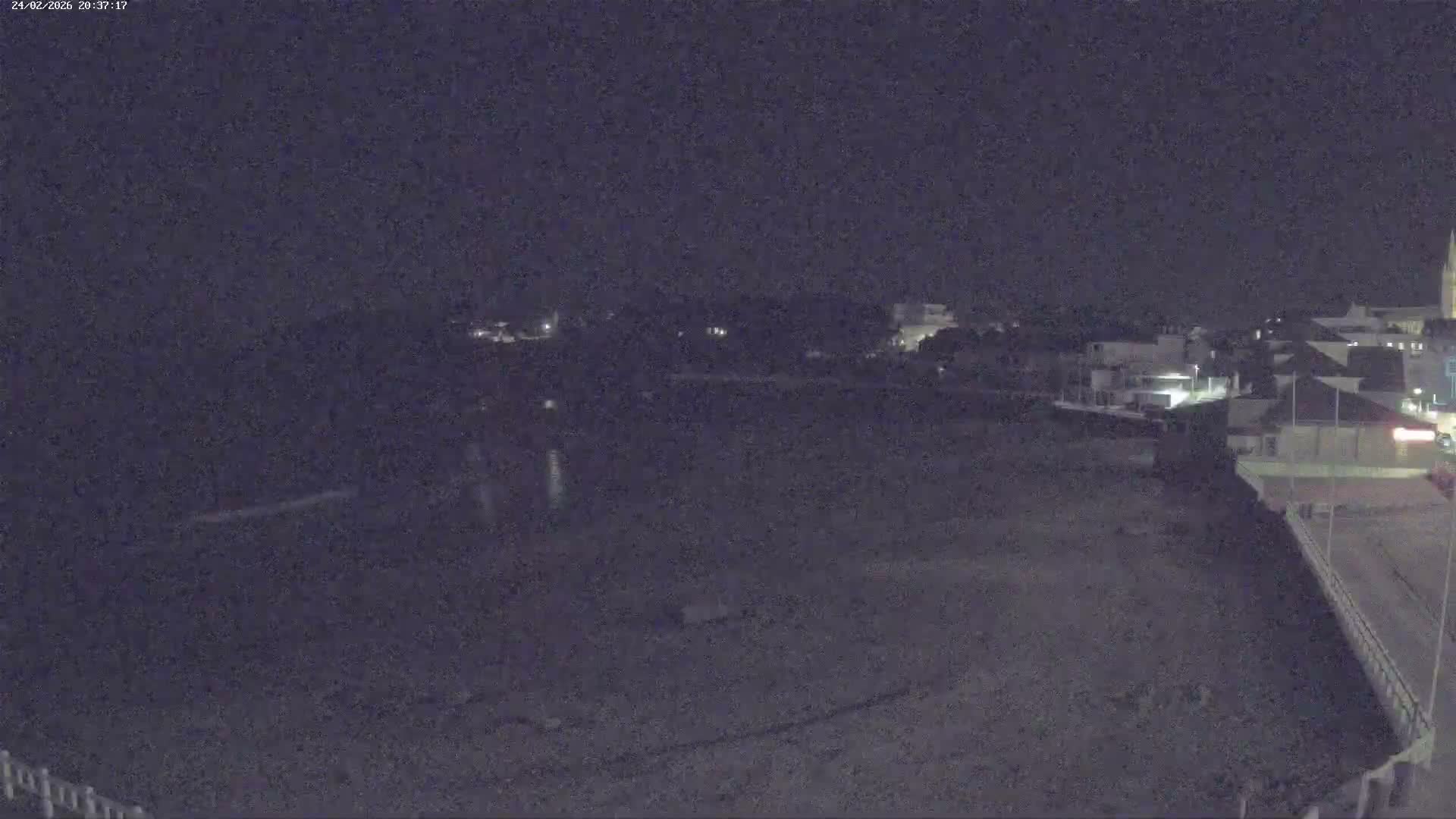 Saint-Quay-Portrieux Beach Live Cam - Saint-Breiuc, Cotes-d'Armor, Bretagne, France