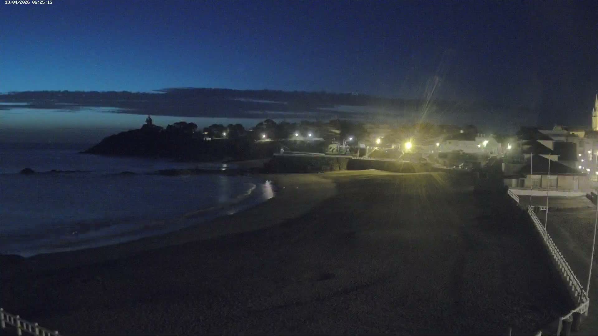 Saint-Quay-Portrieux Beach Live Cam - Saint-Breiuc, Cotes-d'Armor, Bretagne, France
