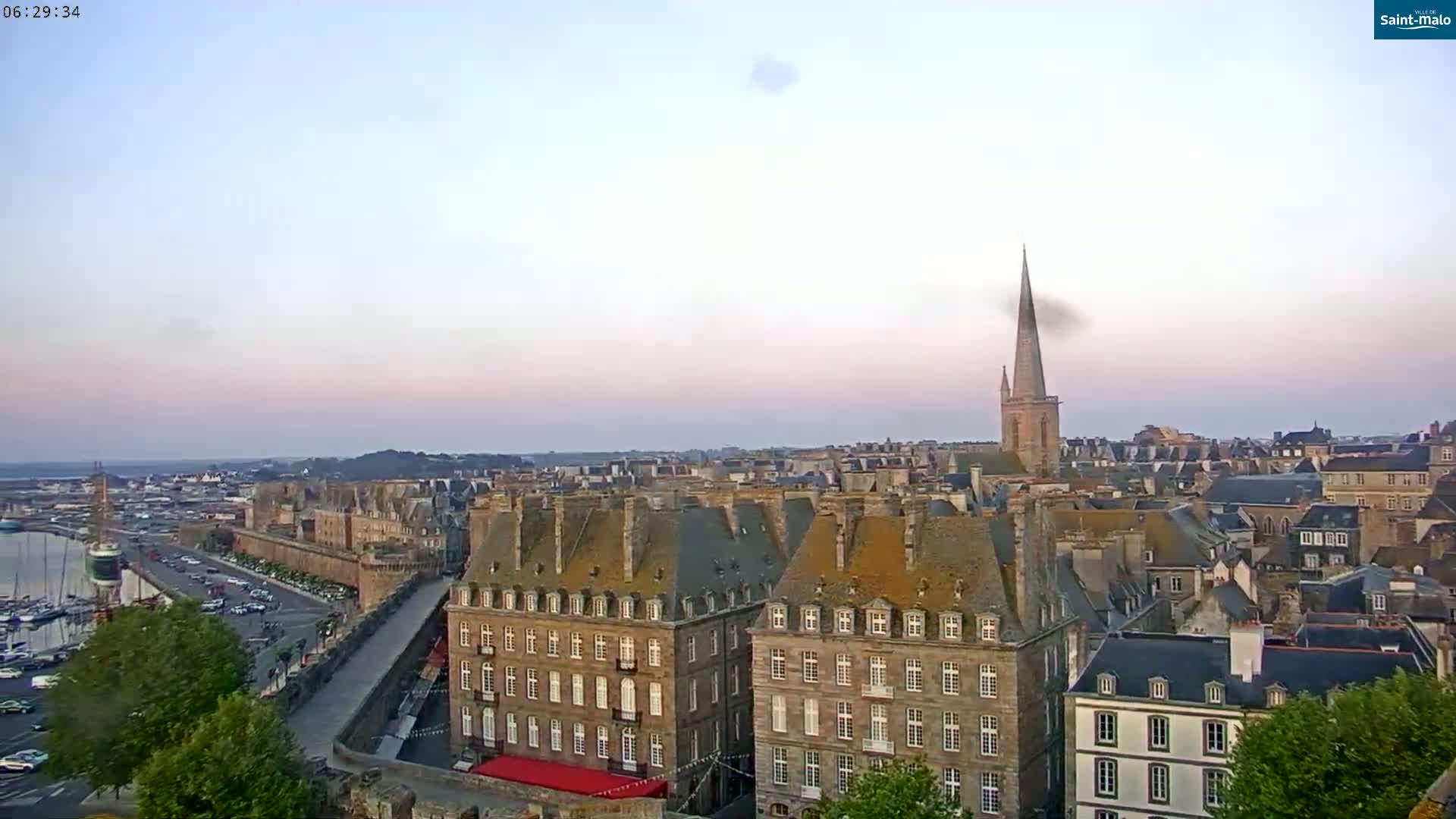 Saint-Malo City Skyline PTZ Live Cam - Saint-Malo, Ille-et-Vilaine, Bretagne, France