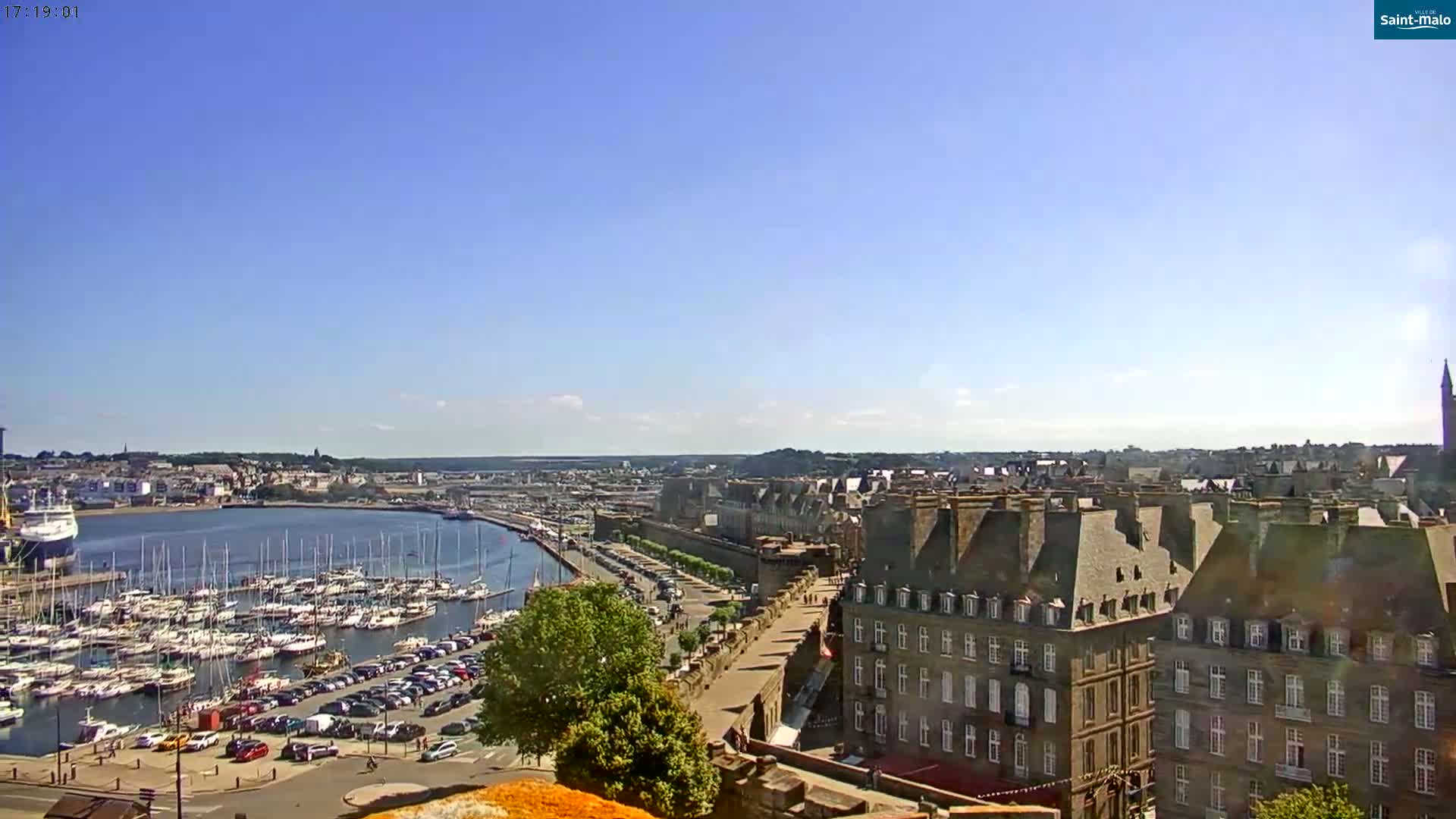 Saint-Malo City Skyline PTZ Live Cam - Saint-Malo, Ille-et-Vilaine, Bretagne, France