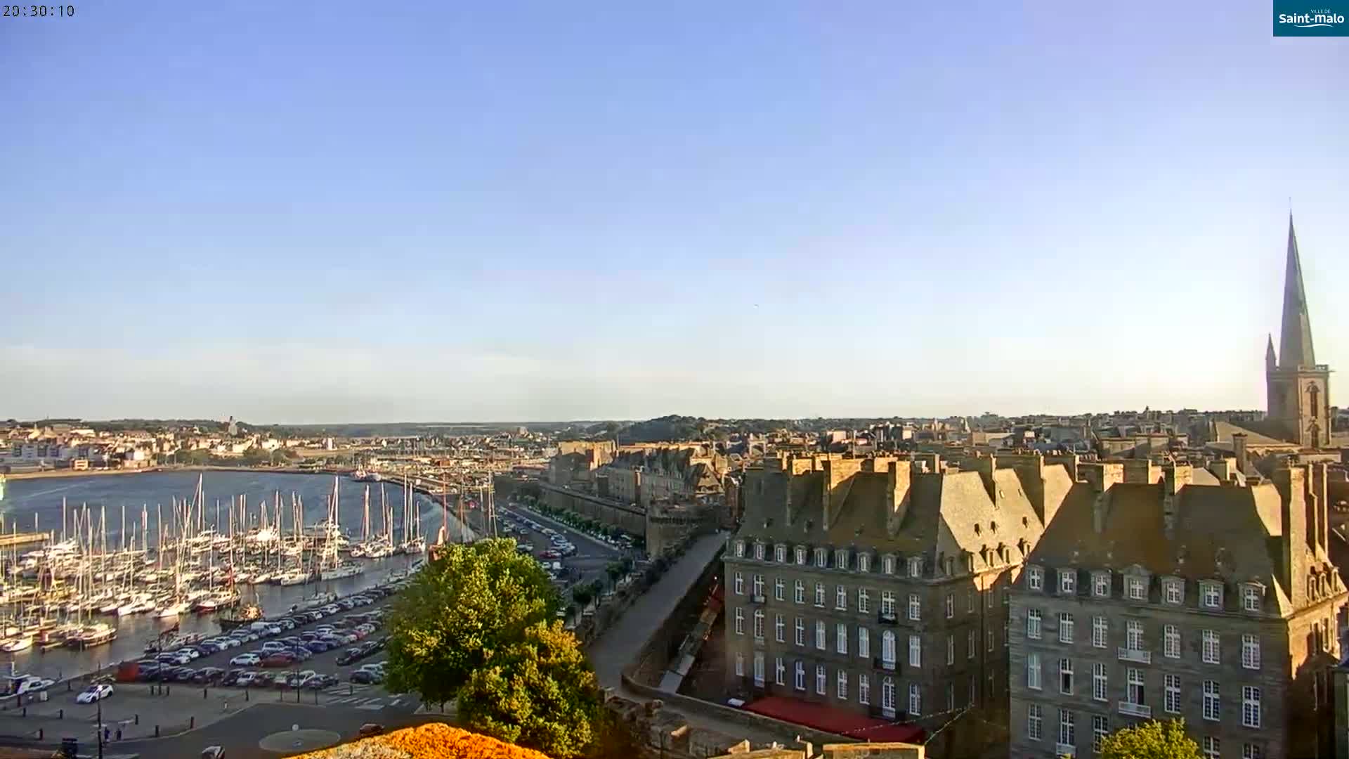 Saint-Malo City Skyline PTZ Live Cam - Saint-Malo, Ille-et-Vilaine, Bretagne, France