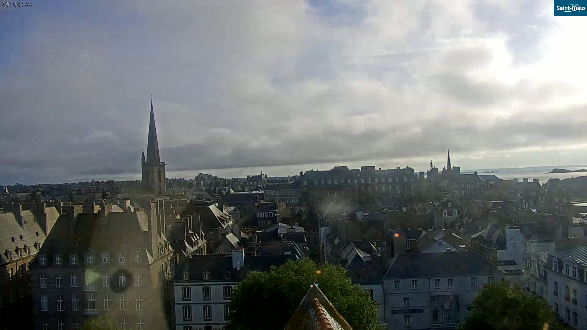 Saint-Malo City Skyline PTZ Live Cam - Saint-Malo, Ille-et-Vilaine, Bretagne, France