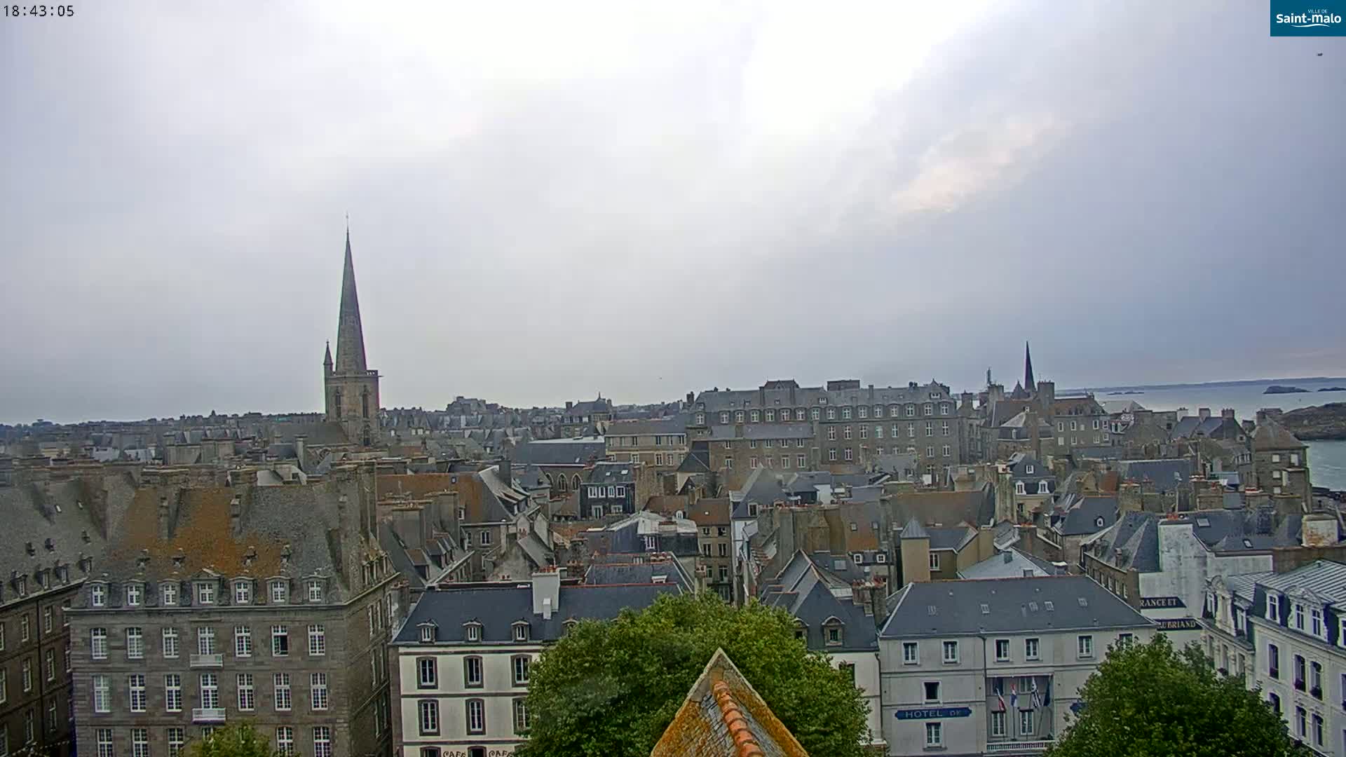Saint-Malo City Skyline PTZ Live Cam - Saint-Malo, Ille-et-Vilaine, Bretagne, France