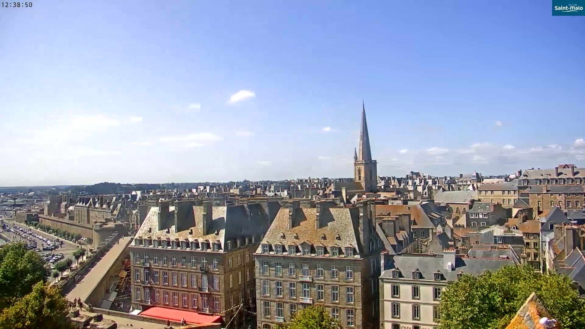 Saint-Malo City Skyline PTZ Live Cam - Saint-Malo, Ille-et-Vilaine, Bretagne, France