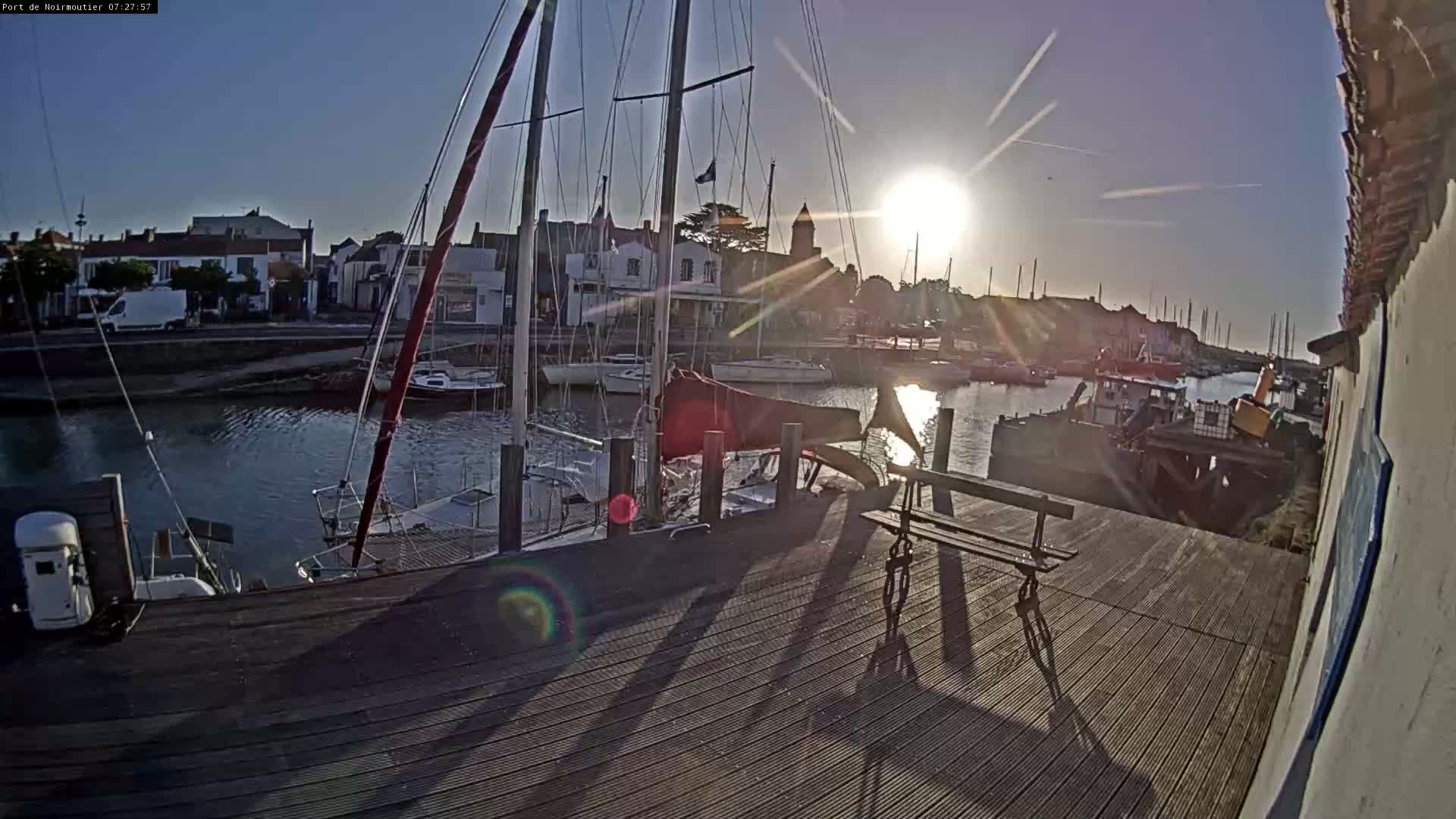 Noirmoutier-en-l'lle Village Live Cam - Les Sables-d'Olonne, Vendée, Pays de la Loire, France