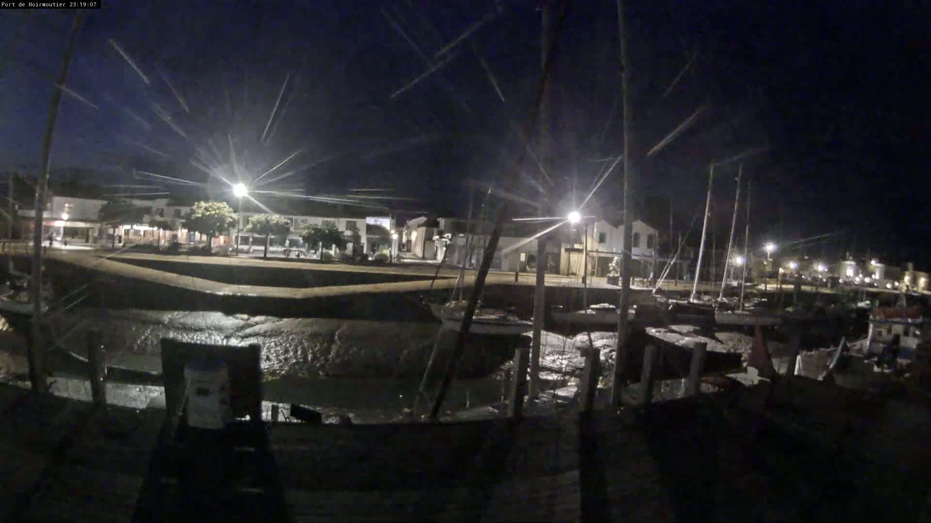 Noirmoutier-en-l'lle Village Live Cam - Les Sables-d'Olonne, Vendée, Pays de la Loire, France