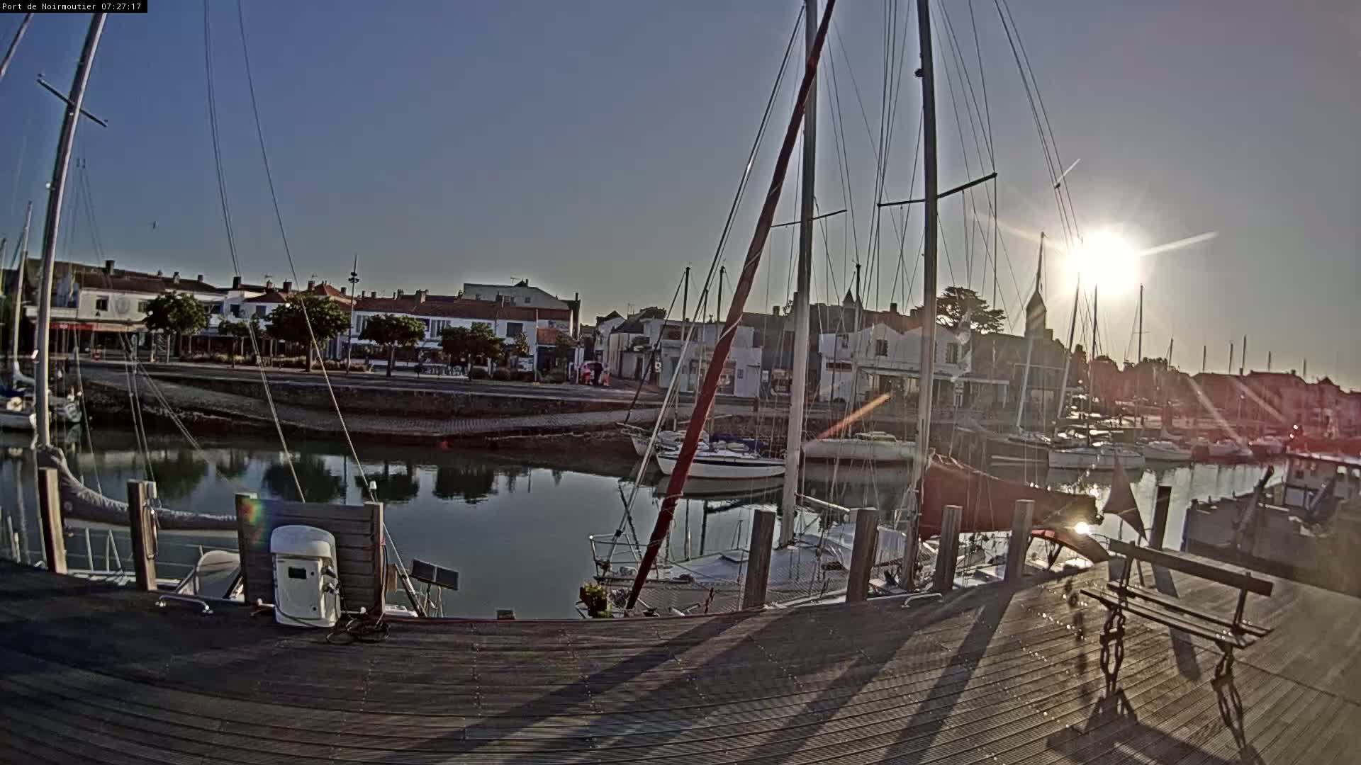 Noirmoutier-en-l'lle Village Live Cam - Les Sables-d'Olonne, Vendée, Pays de la Loire, France