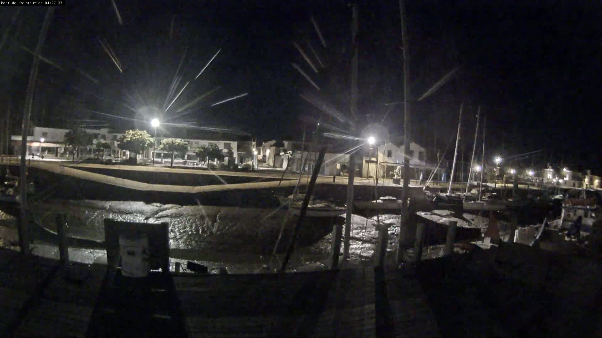Noirmoutier-en-l'lle Village Live Cam - Les Sables-d'Olonne, Vendée, Pays de la Loire, France