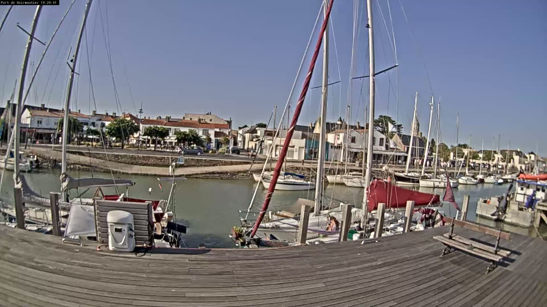 Noirmoutier-en-l'lle Village Live Cam - Les Sables-d'Olonne, Vendée, Pays de la Loire, France