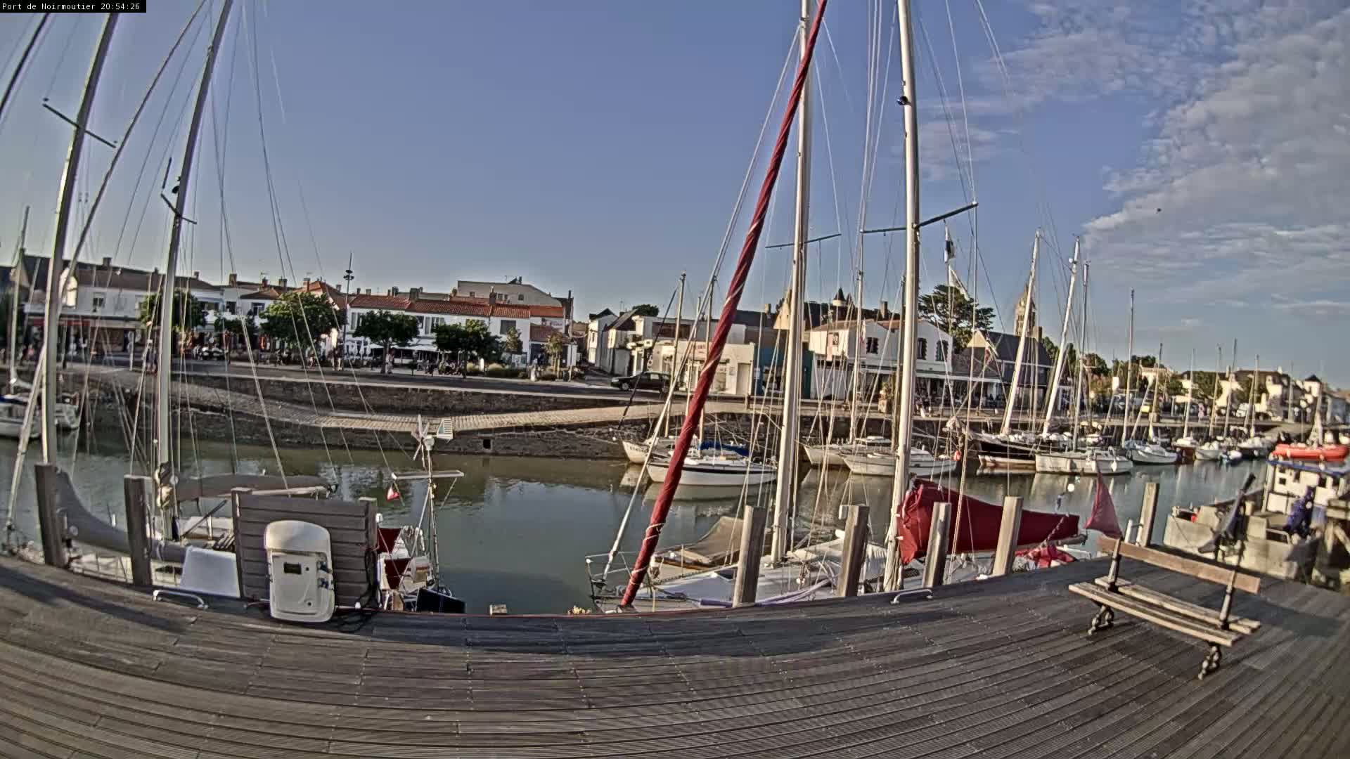 Noirmoutier-en-l'lle Village Live Cam - Les Sables-d'Olonne, Vendée, Pays de la Loire, France