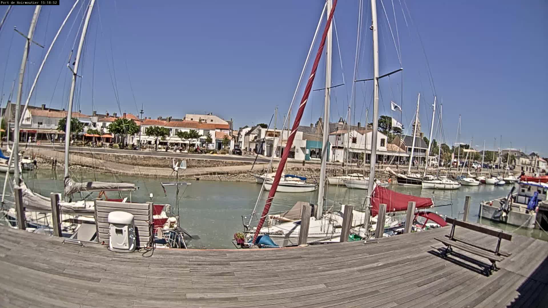 Noirmoutier-en-l'lle Village Live Cam - Les Sables-d'Olonne, Vendée, Pays de la Loire, France