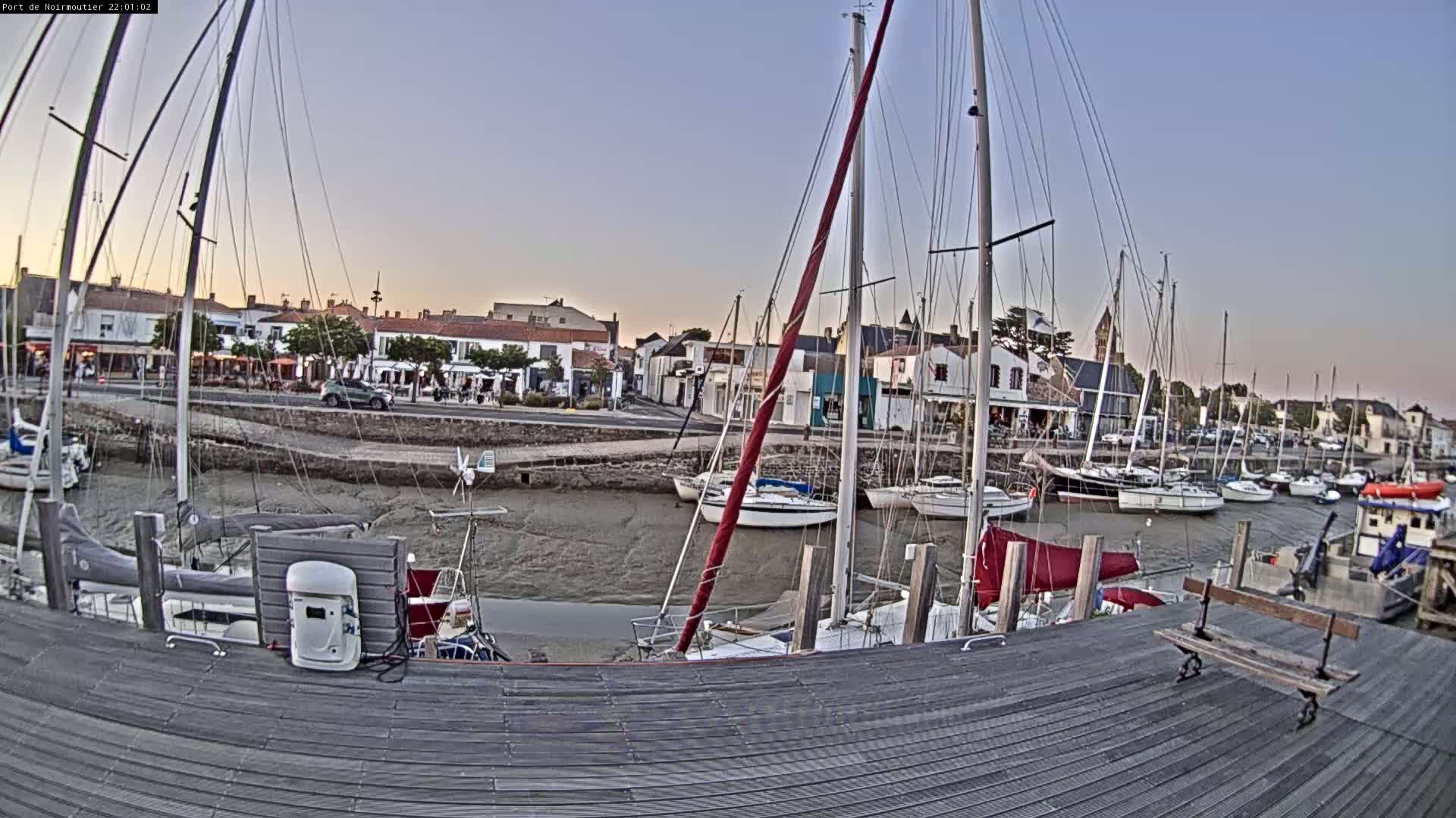 Noirmoutier-en-l'lle Village Live Cam - Les Sables-d'Olonne, Vendée, Pays de la Loire, France