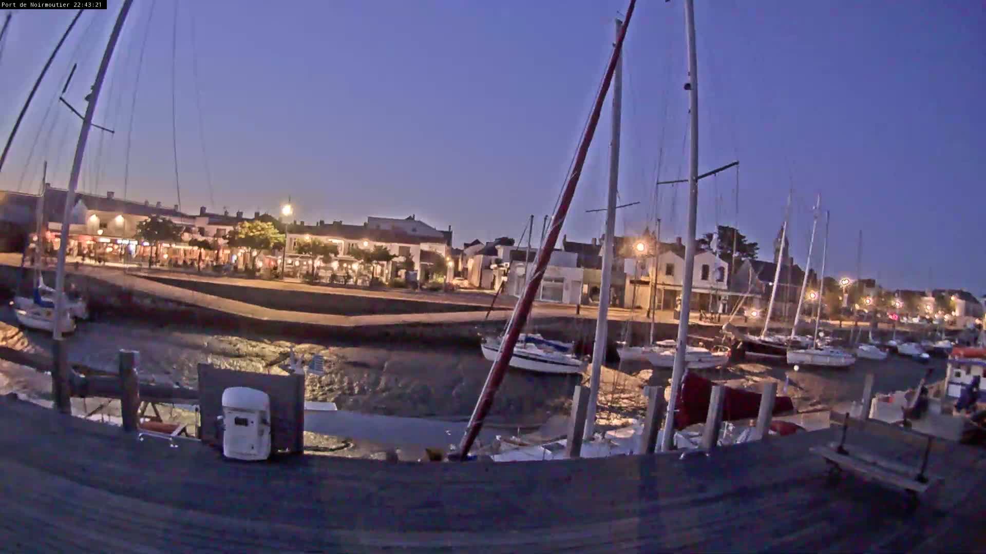 Noirmoutier-en-l'lle Village Live Cam - Les Sables-d'Olonne, Vendée, Pays de la Loire, France