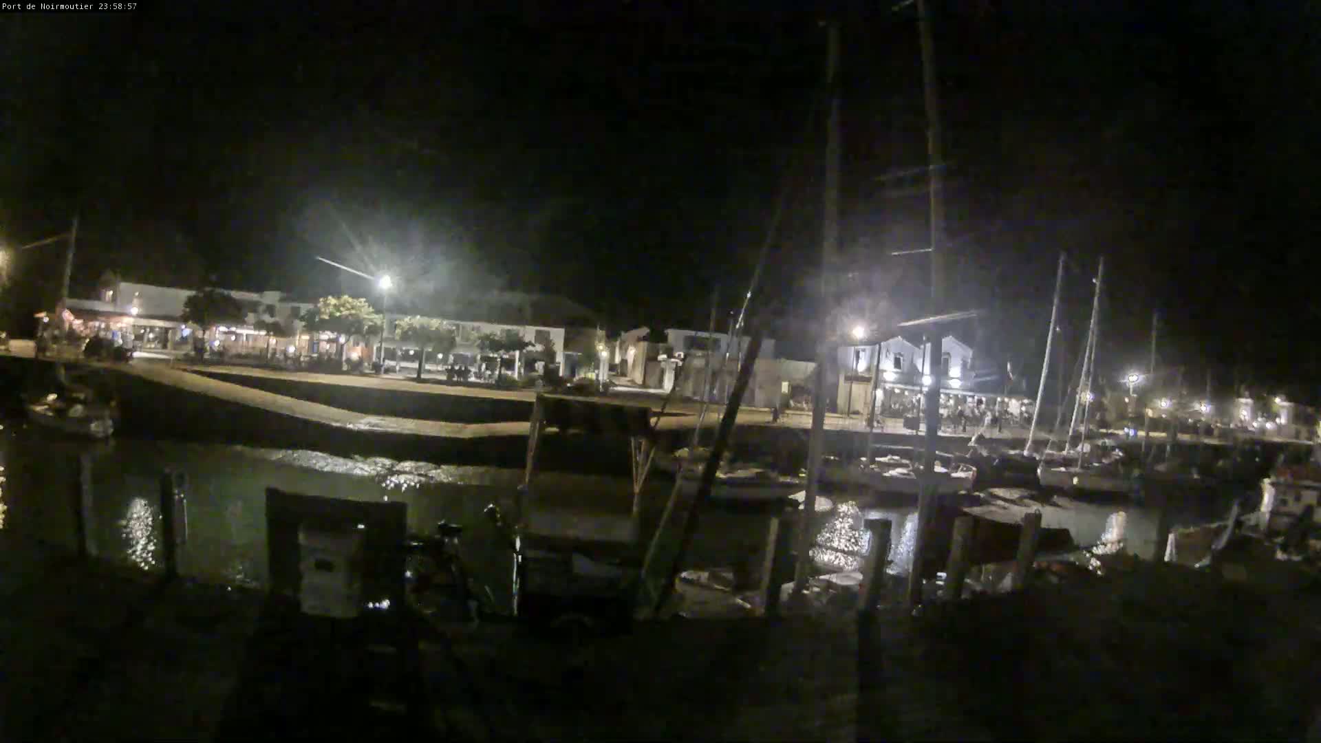 Noirmoutier-en-l'lle Village Live Cam - Les Sables-d'Olonne, Vendée, Pays de la Loire, France