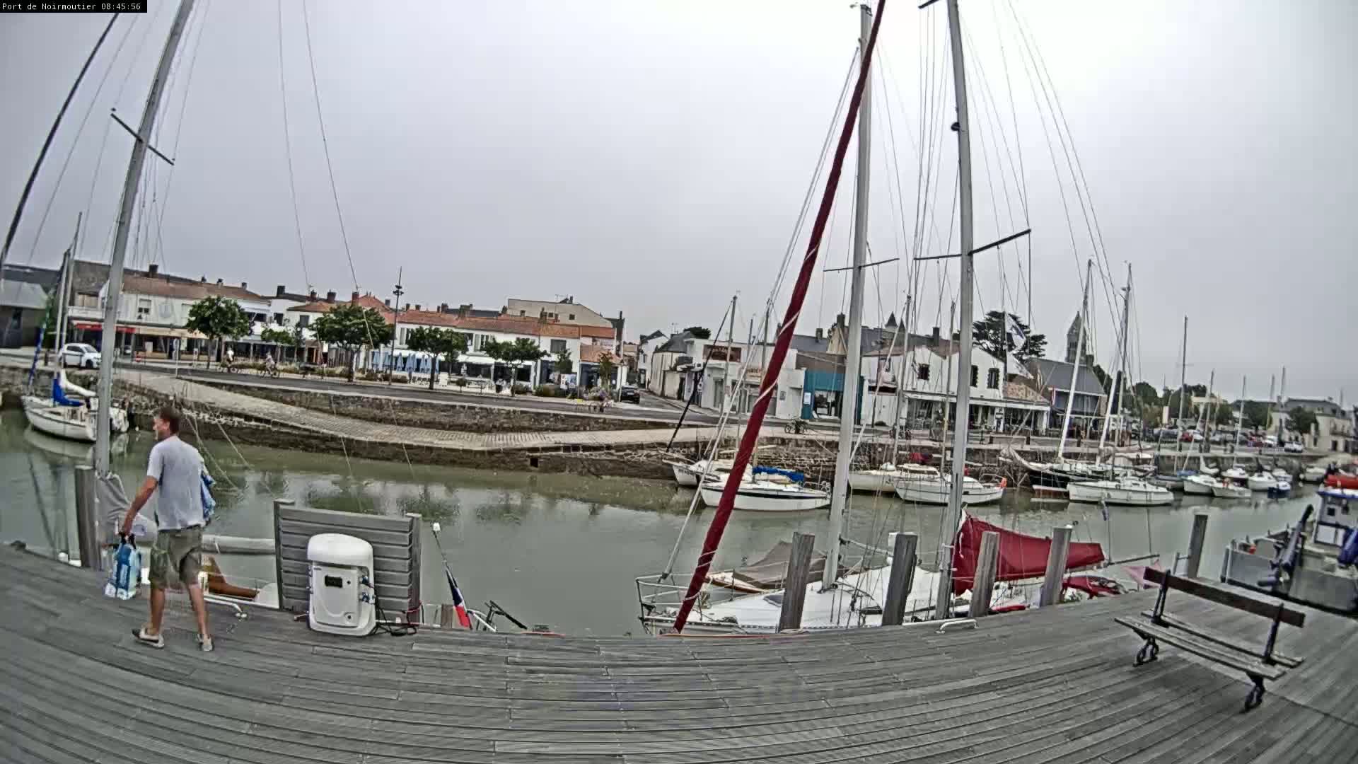 Noirmoutier-en-l'lle Village Live Cam - Les Sables-d'Olonne, Vendée, Pays de la Loire, France
