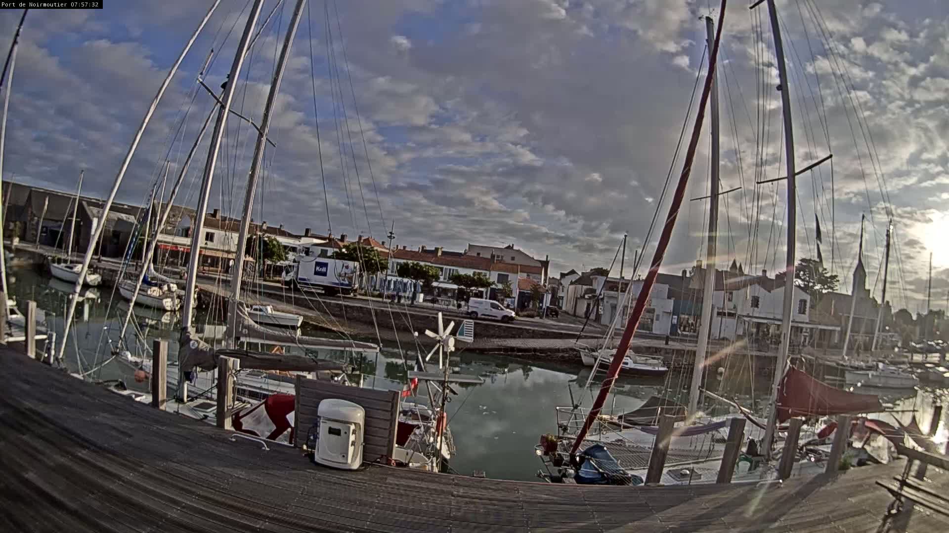 Noirmoutier-en-l'lle Village Live Cam - Les Sables-d'Olonne, Vendée, Pays de la Loire, France