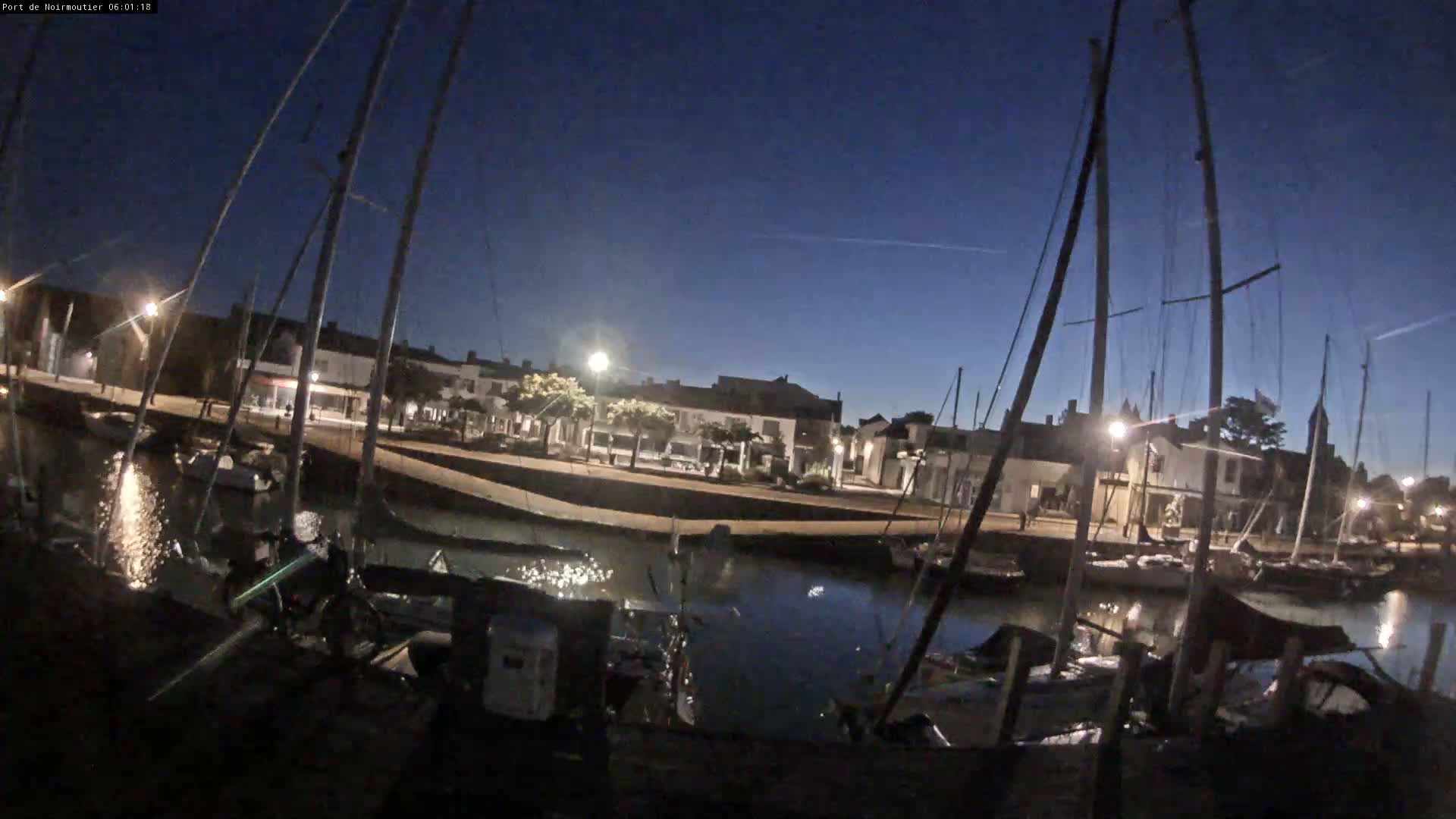 Noirmoutier-en-l'lle Village Live Cam - Les Sables-d'Olonne, Vendée, Pays de la Loire, France