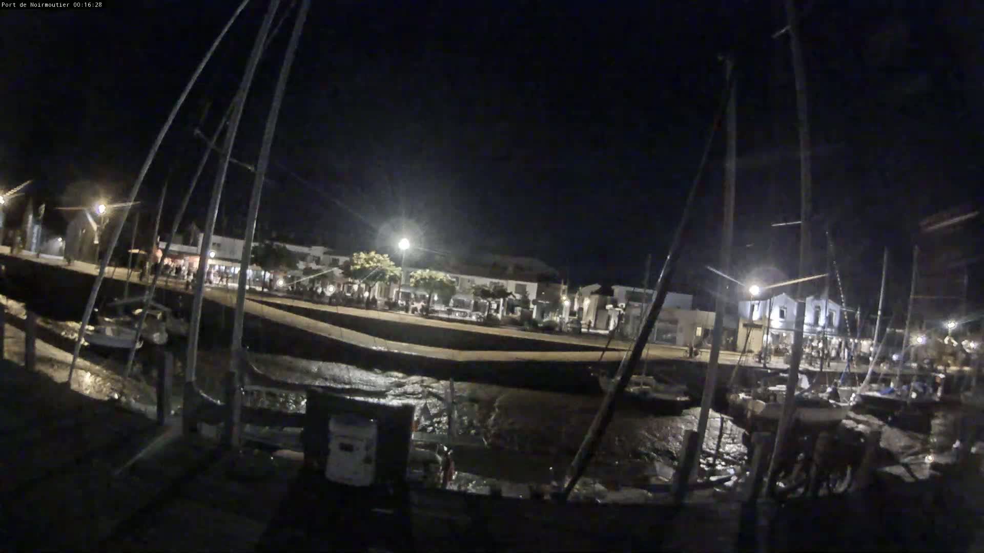 Noirmoutier-en-l'lle Village Live Cam - Les Sables-d'Olonne, Vendée, Pays de la Loire, France