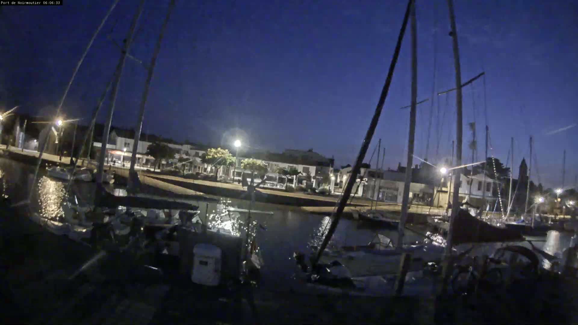 Noirmoutier-en-l'lle Village Live Cam - Les Sables-d'Olonne, Vendée, Pays de la Loire, France