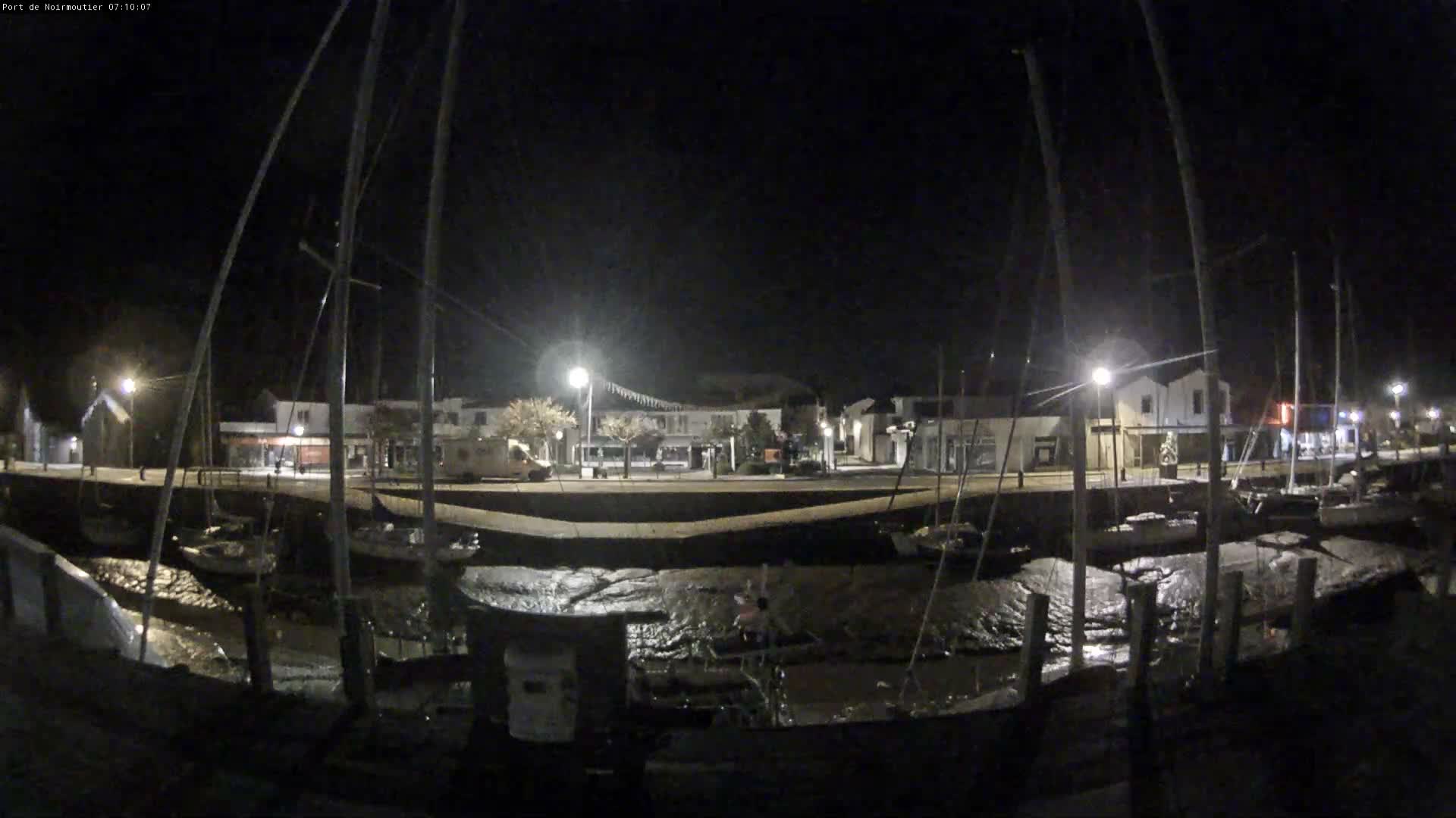 Noirmoutier-en-l'lle Village Live Cam - Les Sables-d'Olonne, Vendée, Pays de la Loire, France