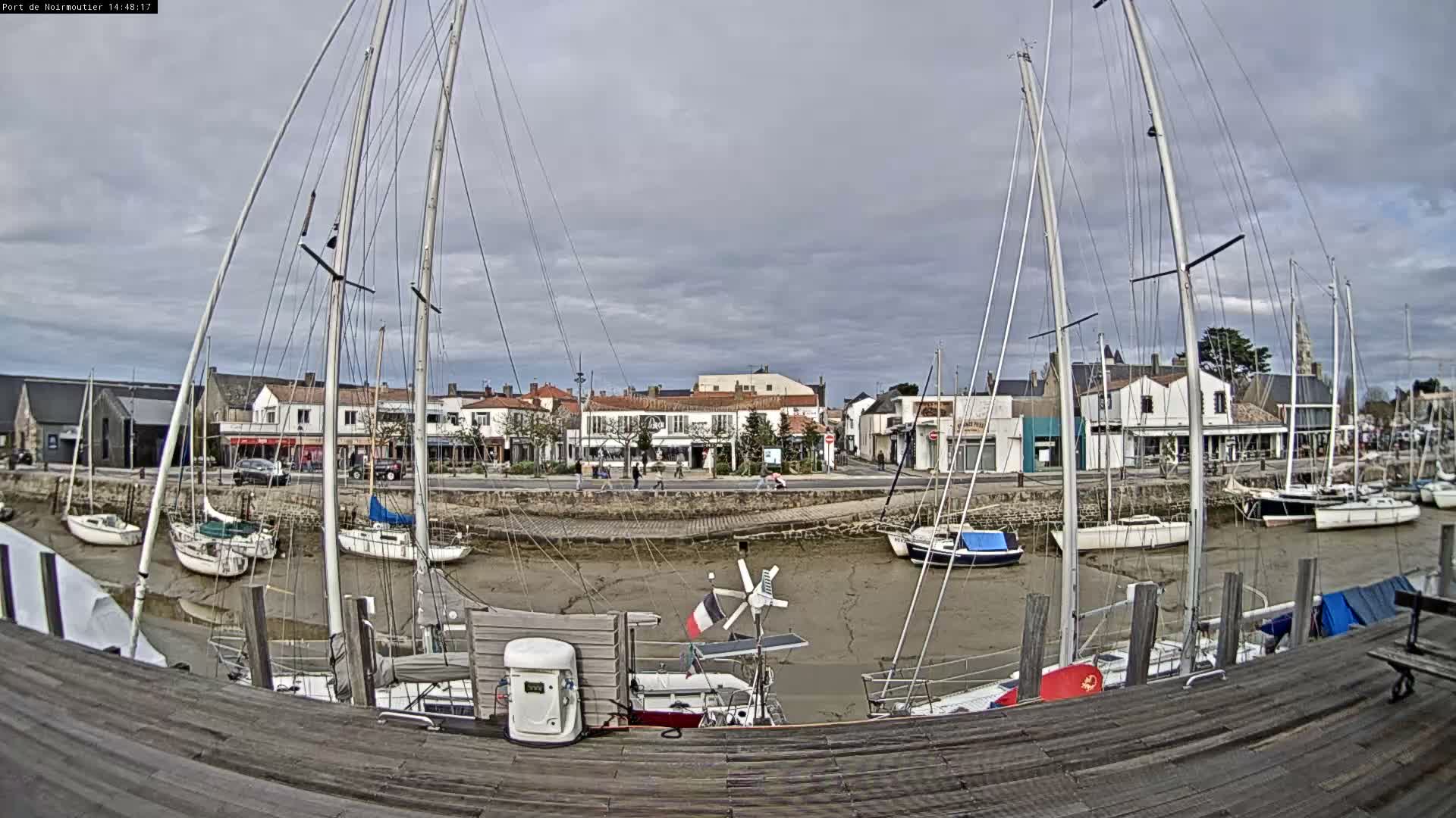 Noirmoutier-en-l'lle Village Live Cam - Les Sables-d'Olonne, Vendée, Pays de la Loire, France