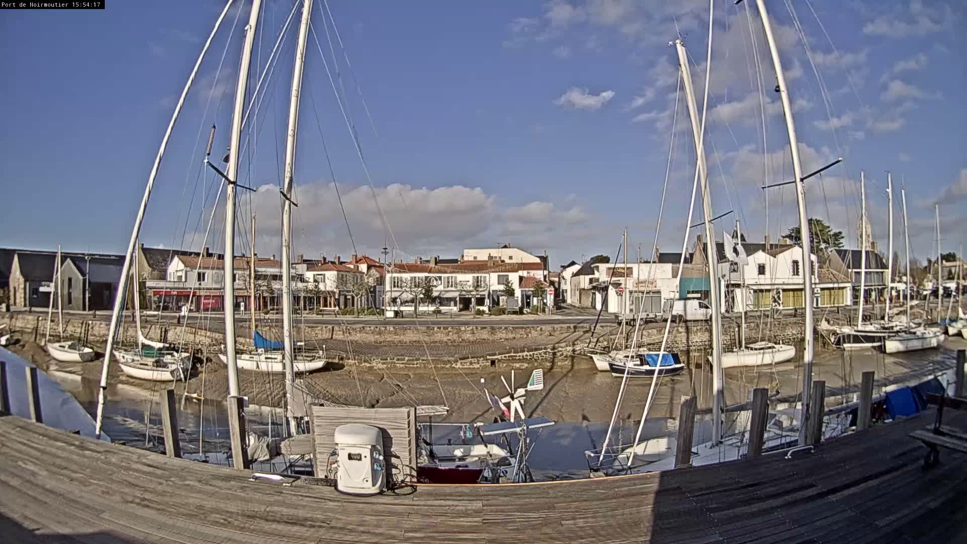 Noirmoutier-en-l'lle Village Live Cam - Les Sables-d'Olonne, Vendée, Pays de la Loire, France