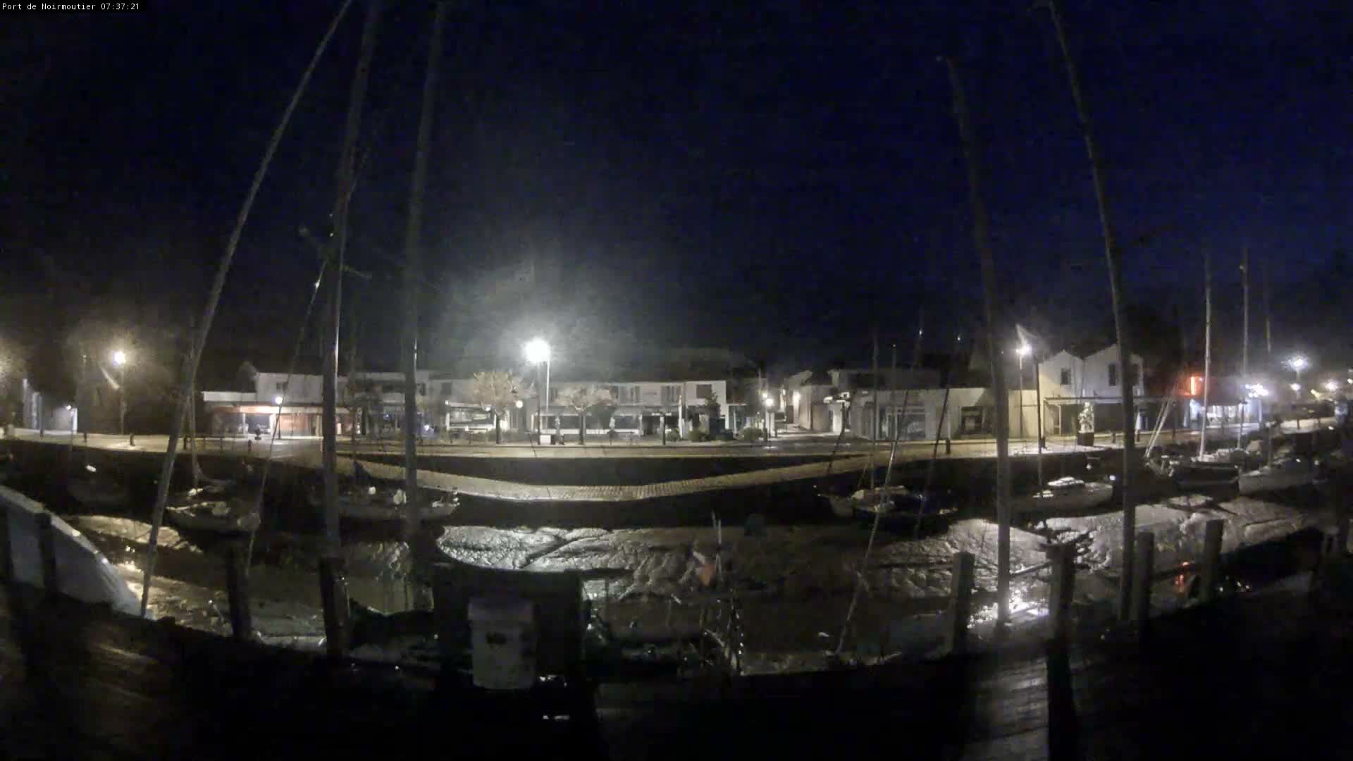 Noirmoutier-en-l'lle Village Live Cam - Les Sables-d'Olonne, Vendée, Pays de la Loire, France