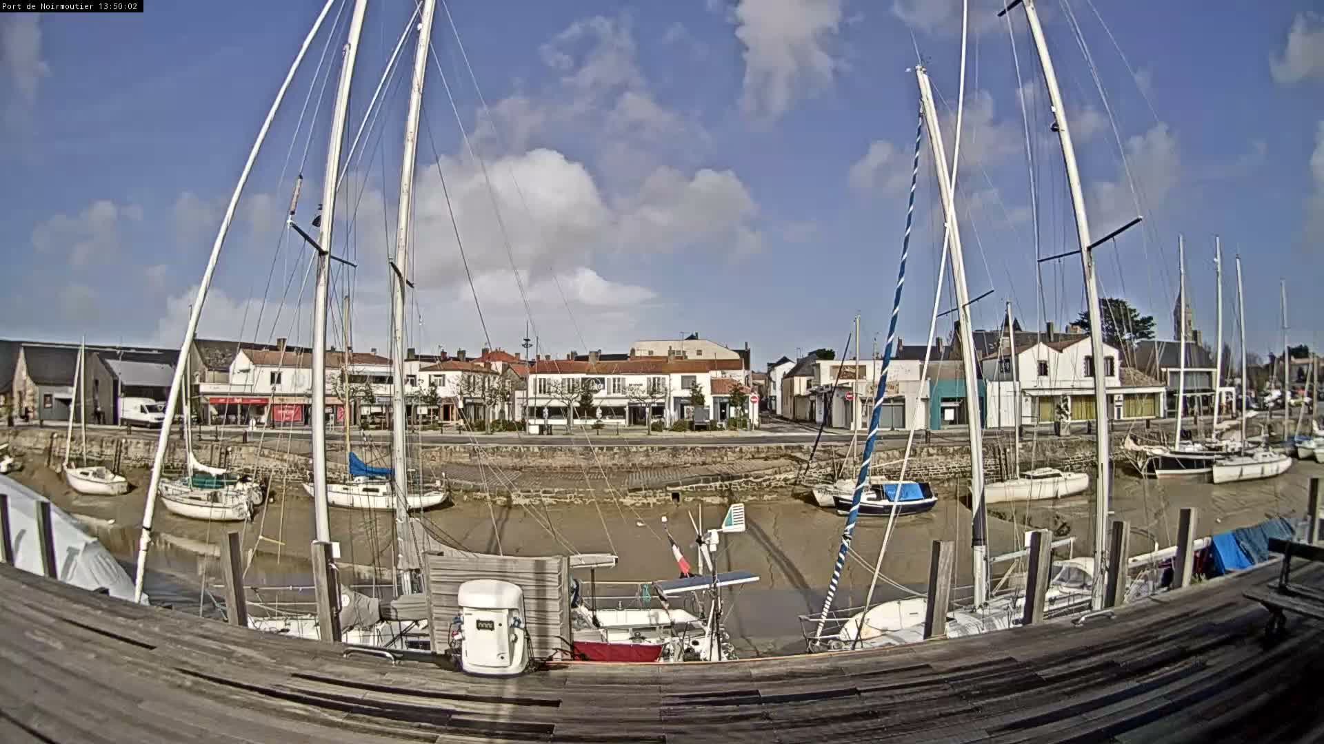 Noirmoutier-en-l'lle Village Live Cam - Les Sables-d'Olonne, Vendée, Pays de la Loire, France
