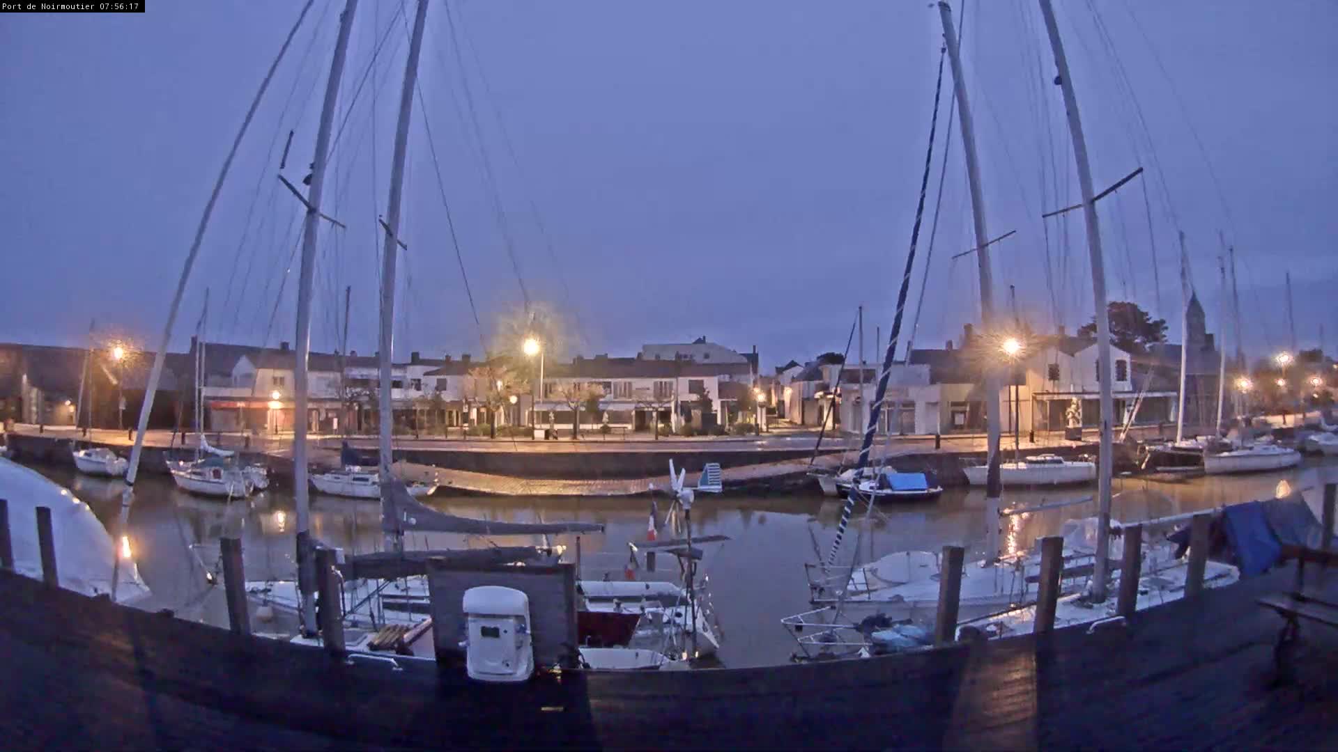 Noirmoutier-en-l'lle Village Live Cam - Les Sables-d'Olonne, Vendée, Pays de la Loire, France