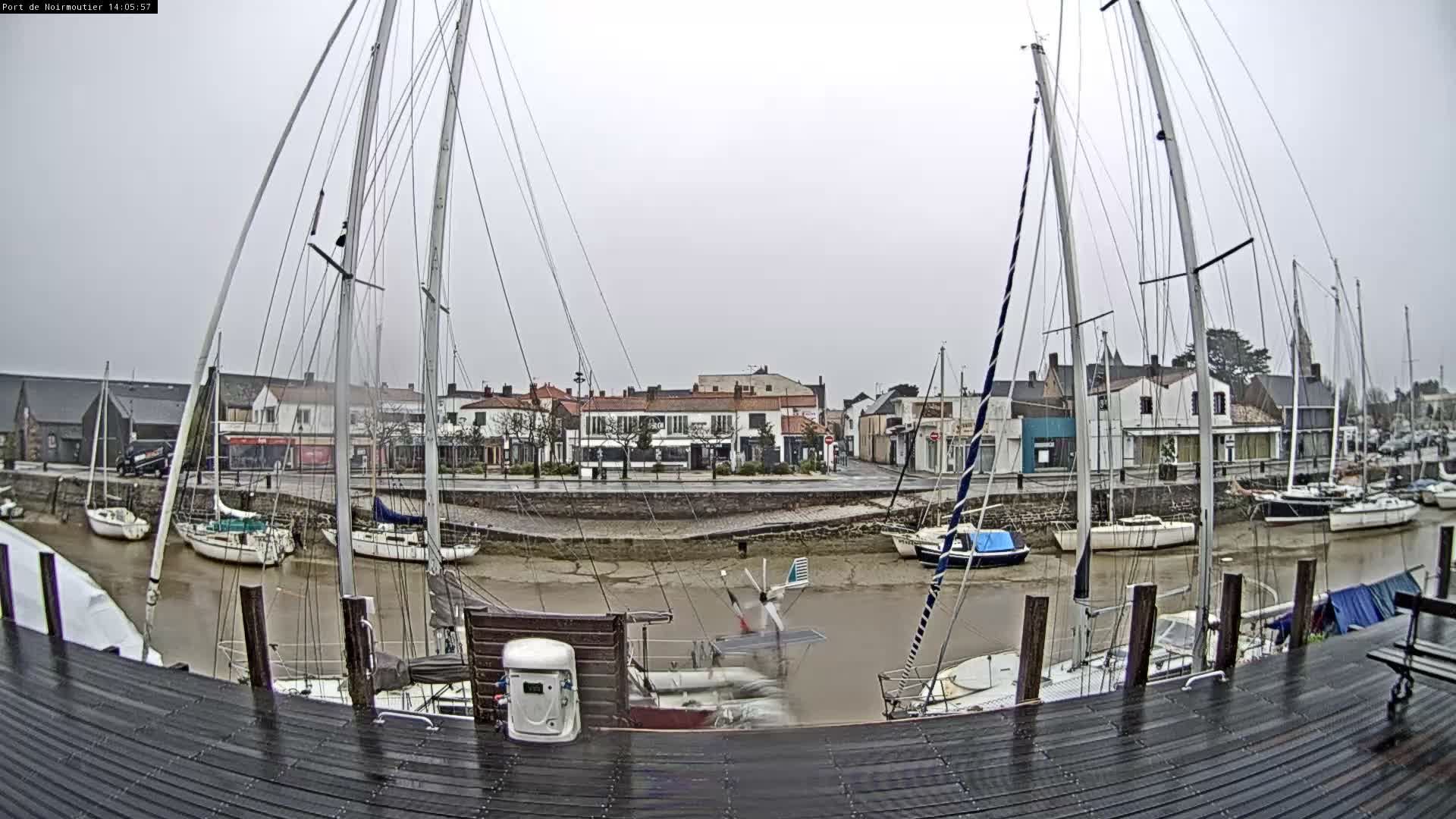 Noirmoutier-en-l'lle Village Live Cam - Les Sables-d'Olonne, Vendée, Pays de la Loire, France