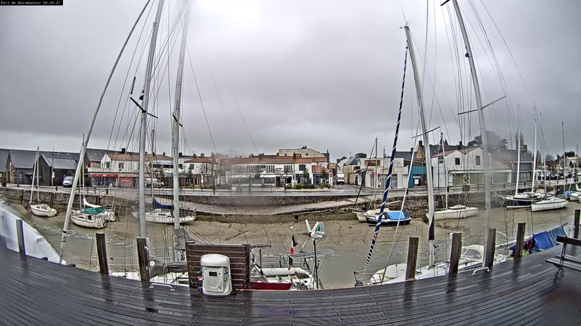 Noirmoutier-en-l'lle Village Live Cam - Les Sables-d'Olonne, Vendée, Pays de la Loire, France