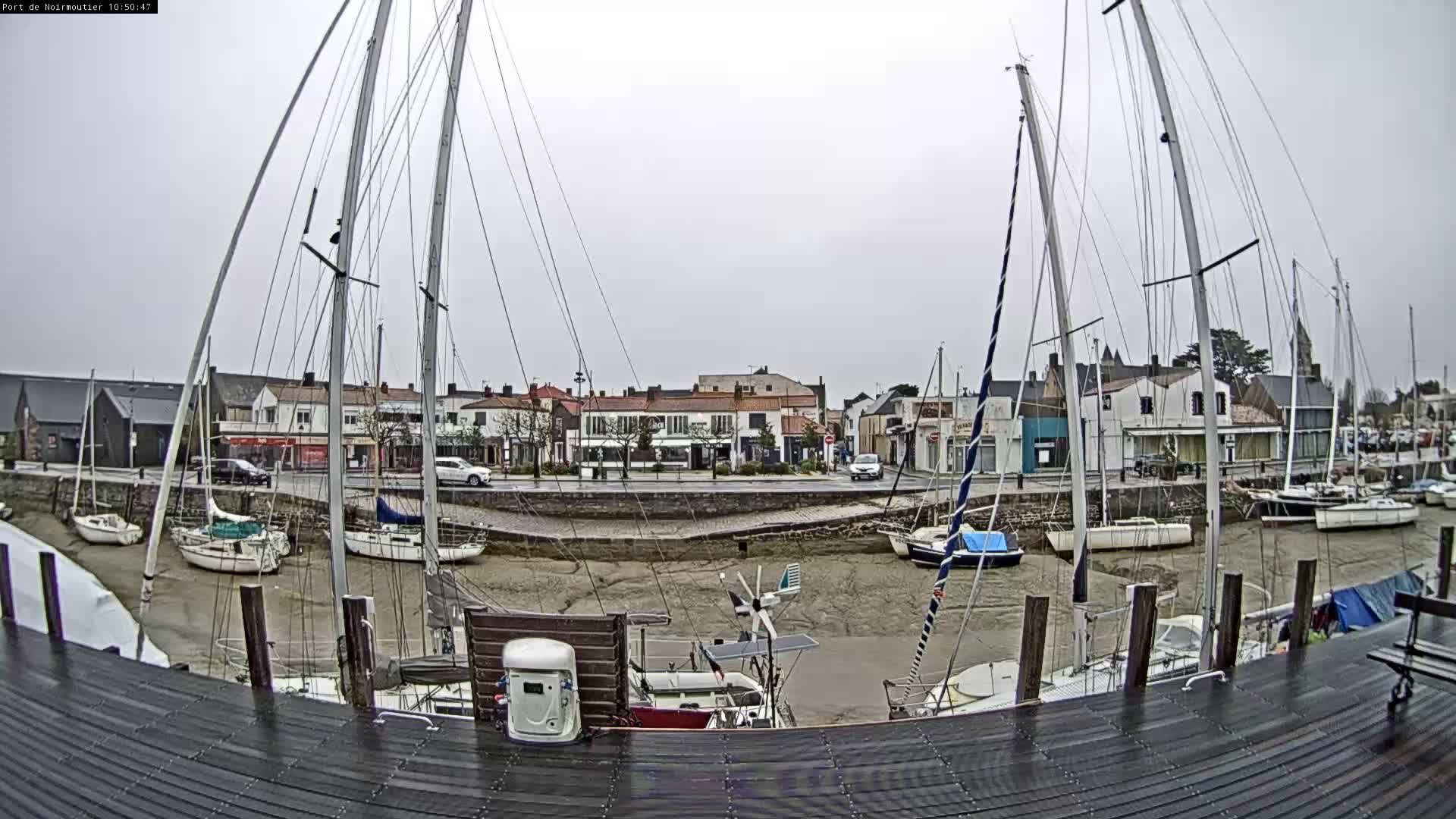 Noirmoutier-en-l'lle Village Live Cam - Les Sables-d'Olonne, Vendée, Pays de la Loire, France