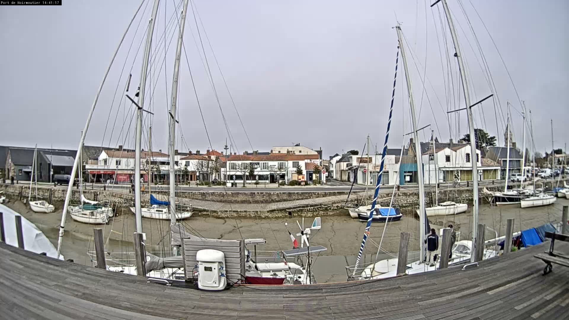 Noirmoutier-en-l'lle Village Live Cam - Les Sables-d'Olonne, Vendée, Pays de la Loire, France