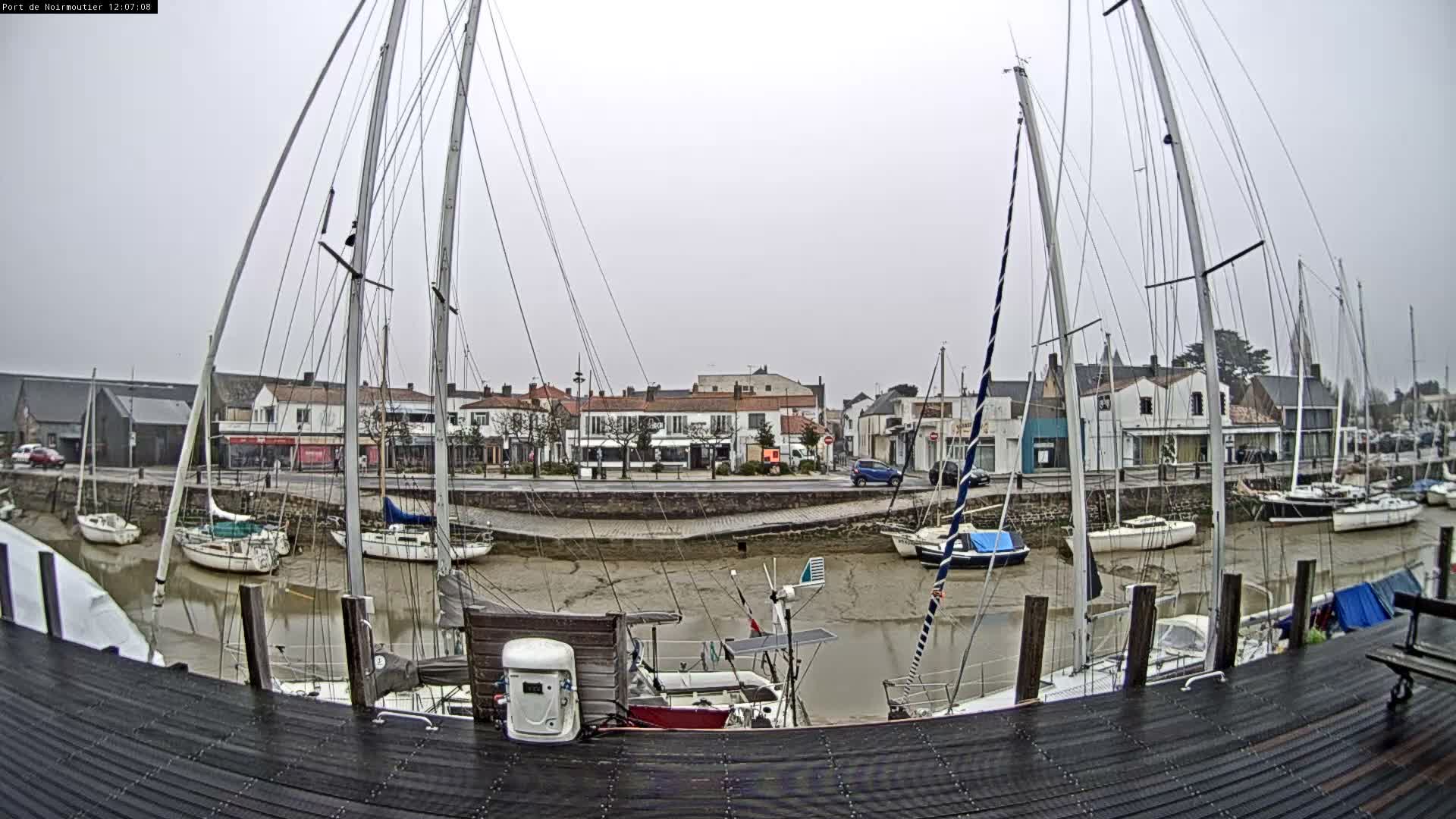 Noirmoutier-en-l'lle Village Live Cam - Les Sables-d'Olonne, Vendée, Pays de la Loire, France