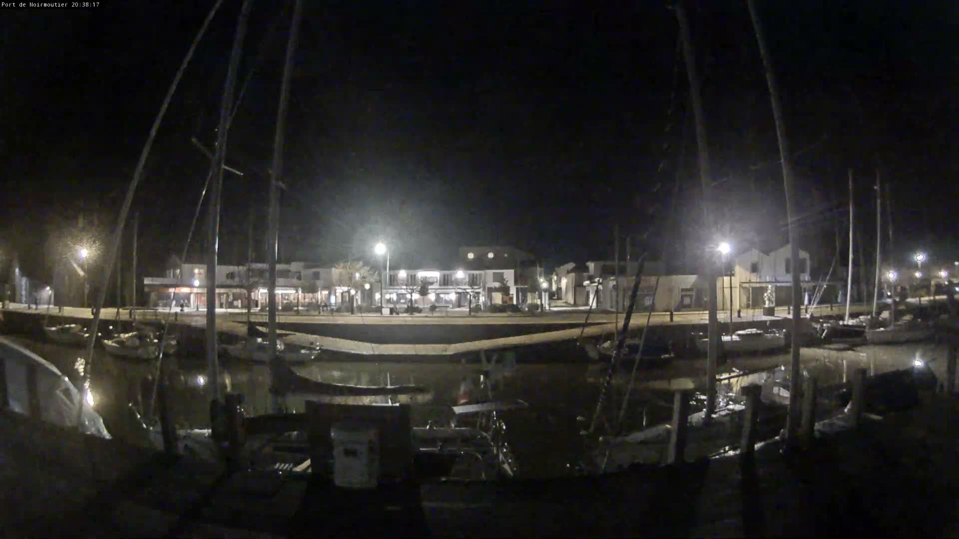 Noirmoutier-en-l'lle Village Live Cam - Les Sables-d'Olonne, Vendée, Pays de la Loire, France