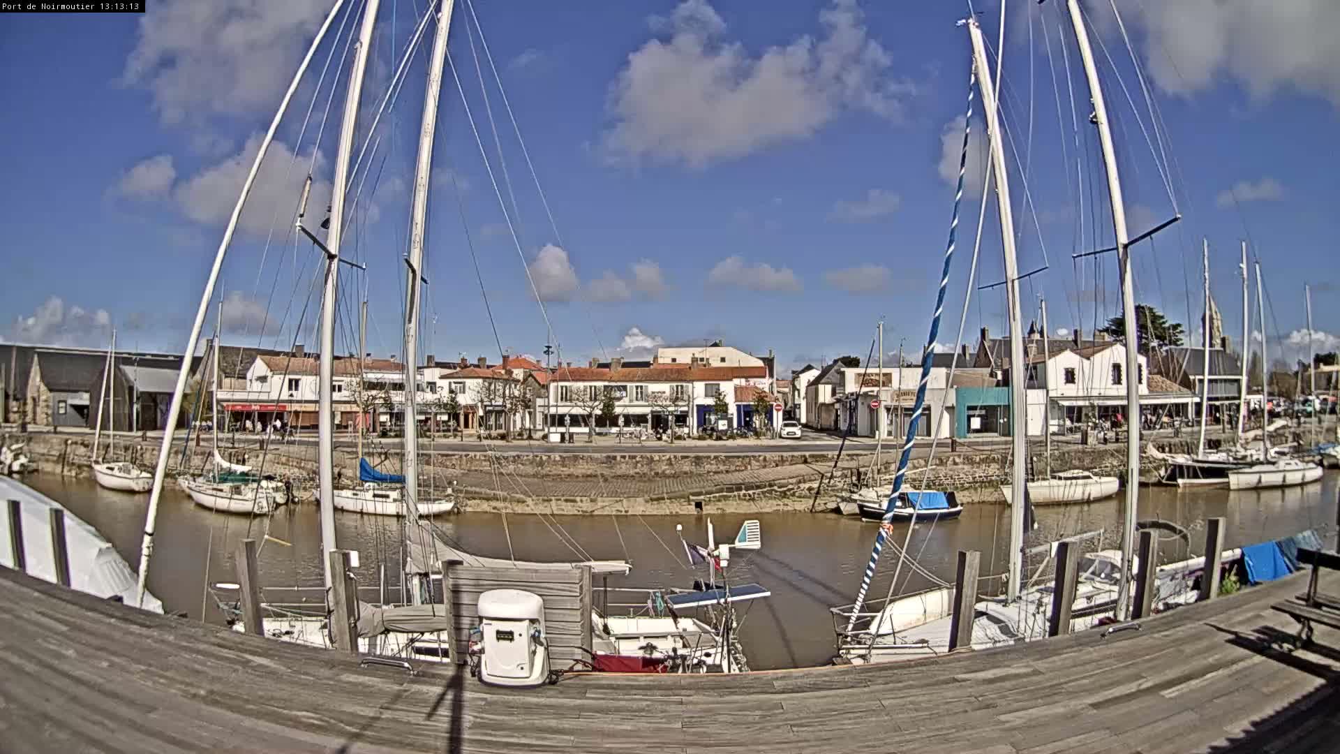 Noirmoutier-en-l'lle Village Live Cam - Les Sables-d'Olonne, Vendée, Pays de la Loire, France