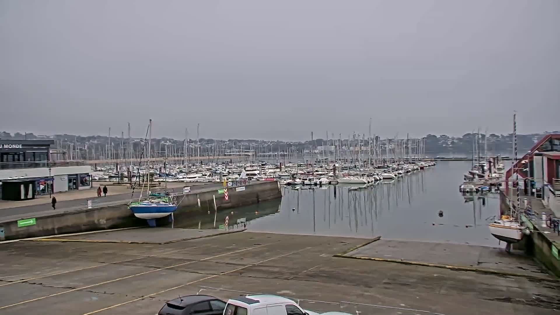 Guipavas, Marina du Moulin Blanc Marina Live Cam - Brest, Finistère, Bretagne, France