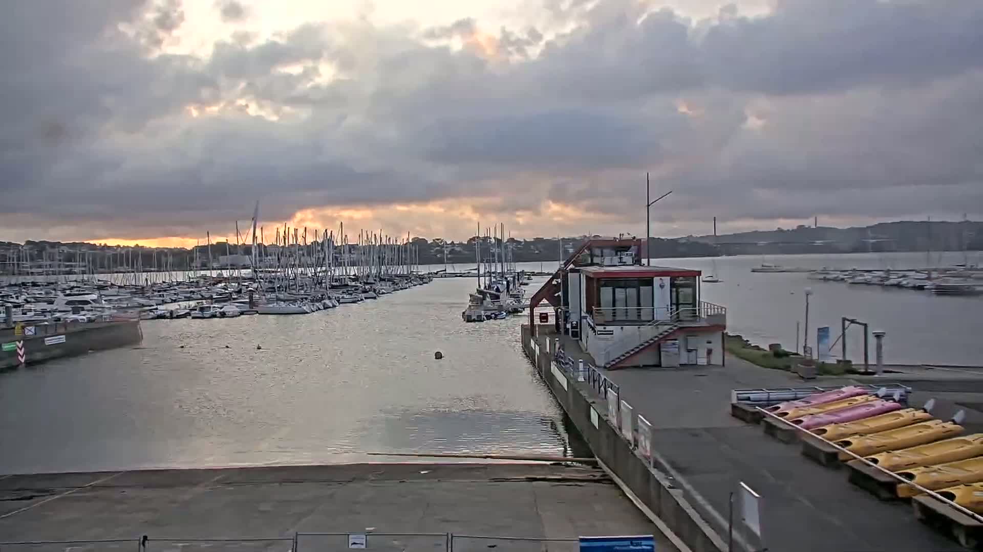 Guipavas, Marina du Moulin Blanc Marina Live Cam - Brest, Finistère, Bretagne, France