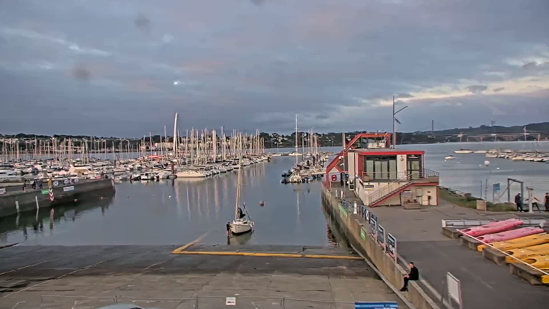 Guipavas, Marina du Moulin Blanc Marina Live Cam - Brest, Finistère, Bretagne, France