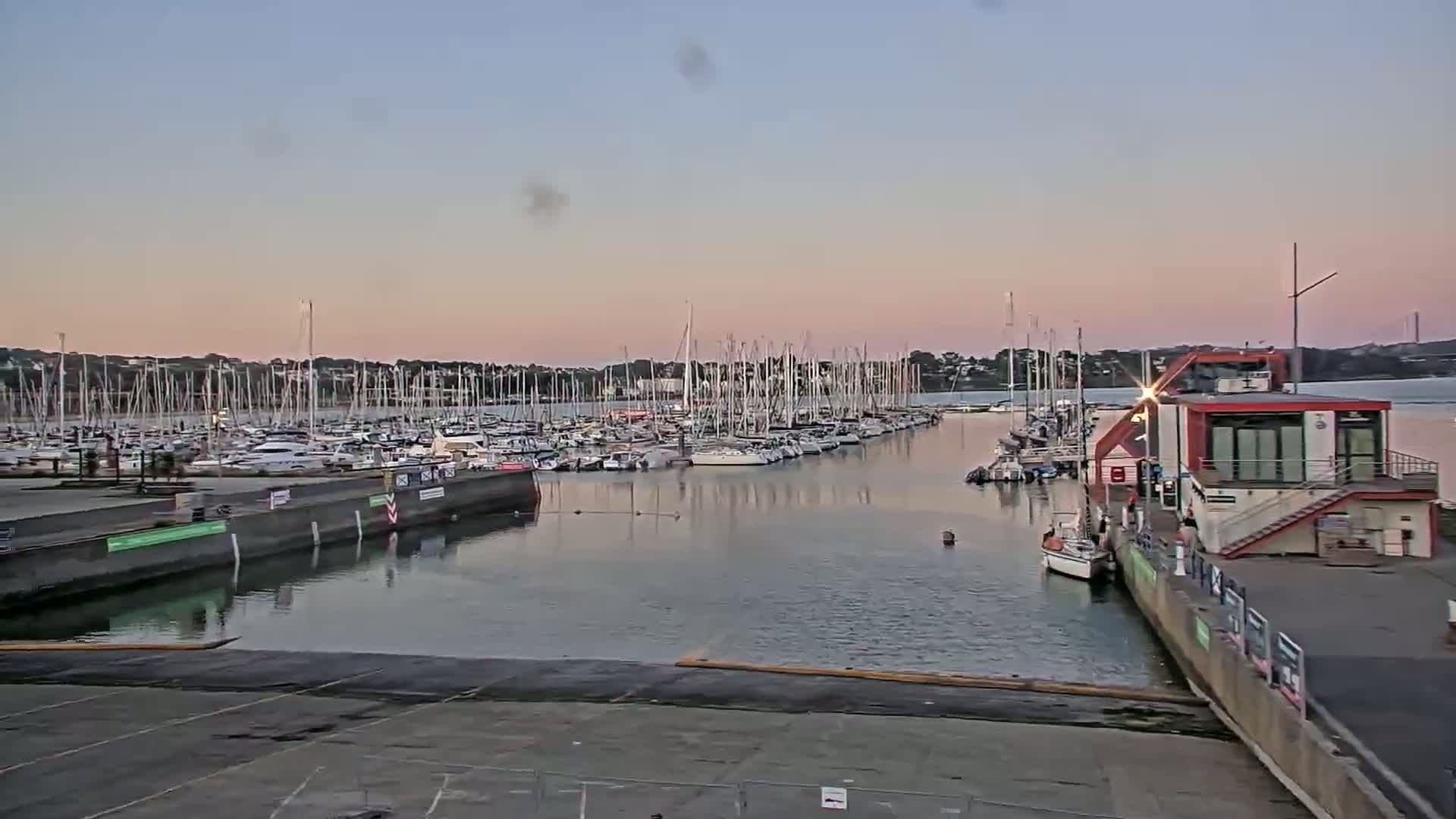 Guipavas, Marina du Moulin Blanc Marina Live Cam - Brest, Finistère, Bretagne, France
