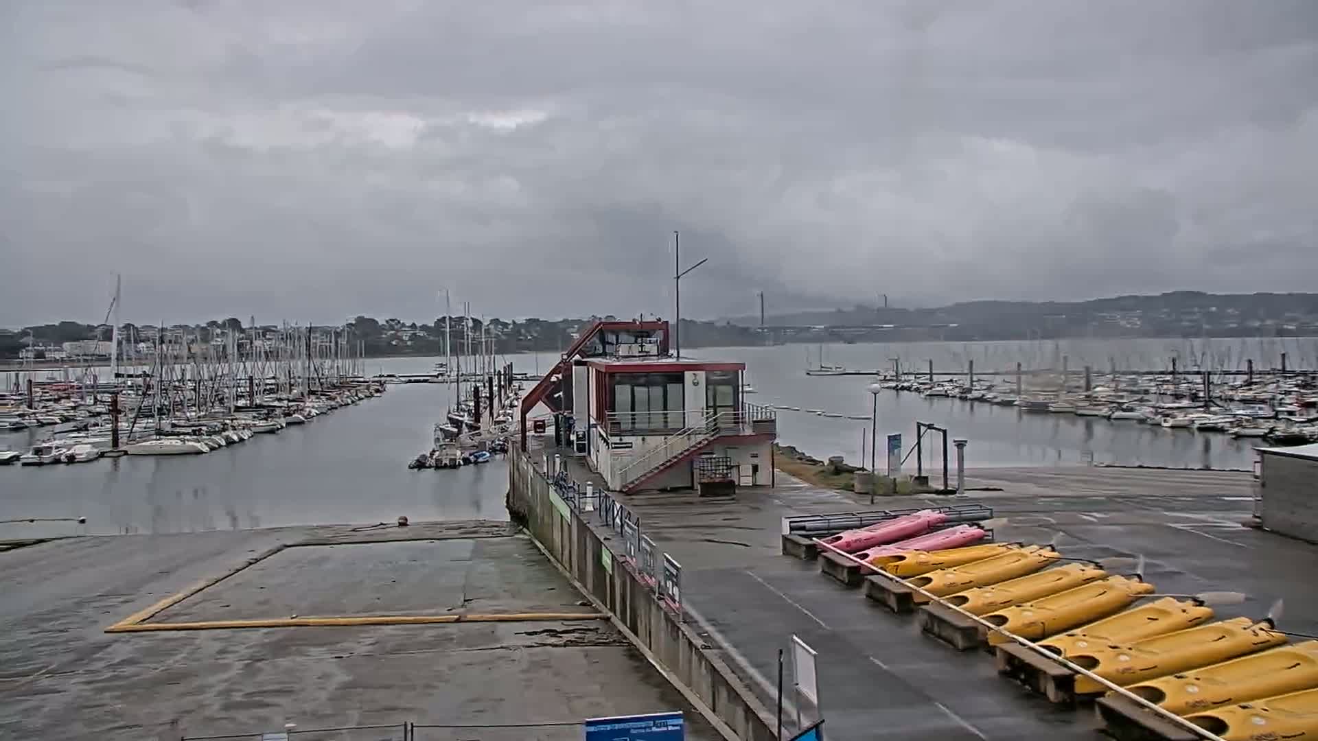 Guipavas, Marina du Moulin Blanc Marina Live Cam - Brest, Finistère, Bretagne, France