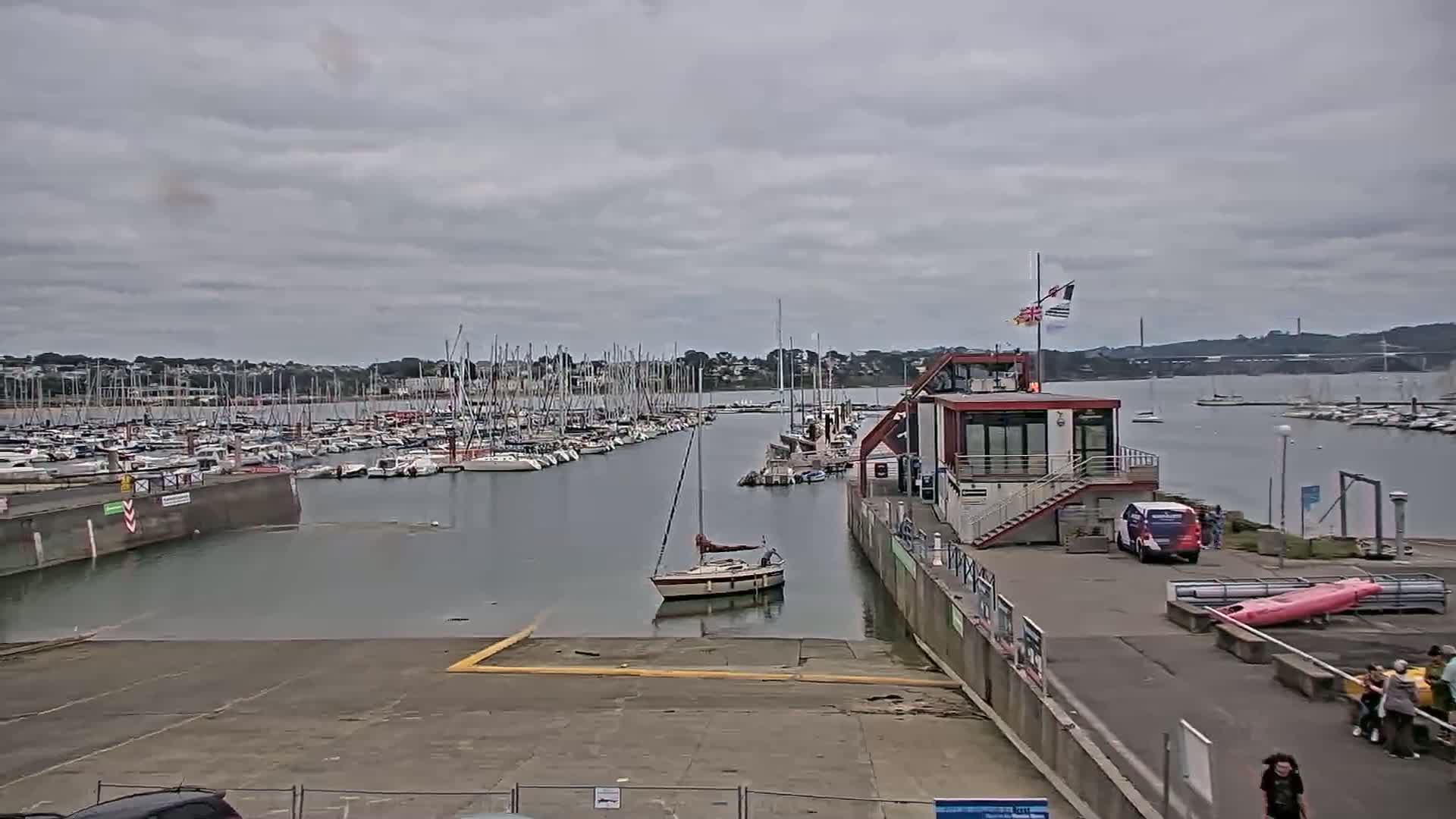 Guipavas, Marina du Moulin Blanc Marina Live Cam - Brest, Finistère, Bretagne, France