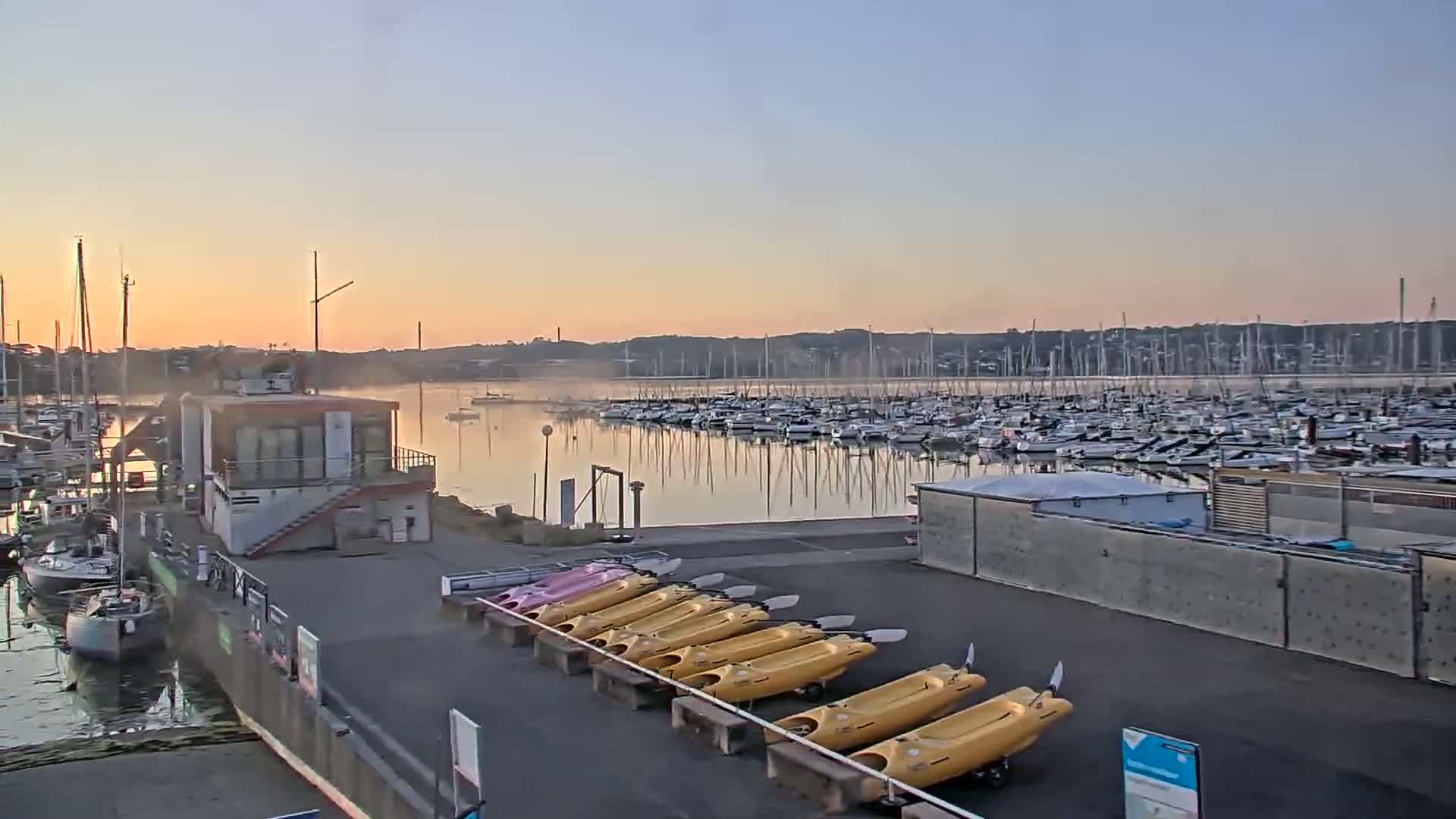 Guipavas, Marina du Moulin Blanc Marina Live Cam - Brest, Finistère, Bretagne, France