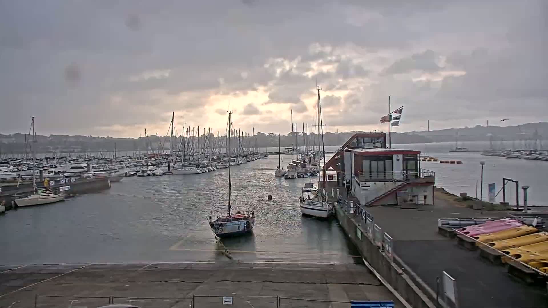 Guipavas, Marina du Moulin Blanc Marina Live Cam - Brest, Finistère, Bretagne, France