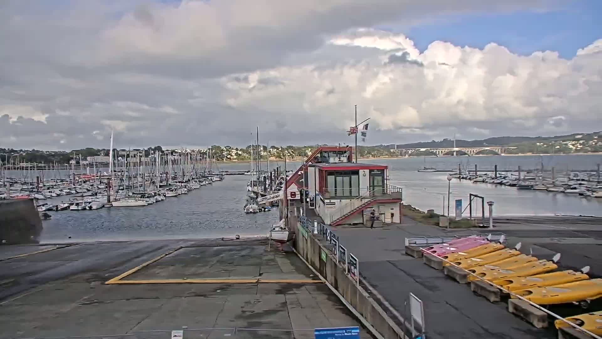 Guipavas, Marina du Moulin Blanc Marina Live Cam - Brest, Finistère, Bretagne, France