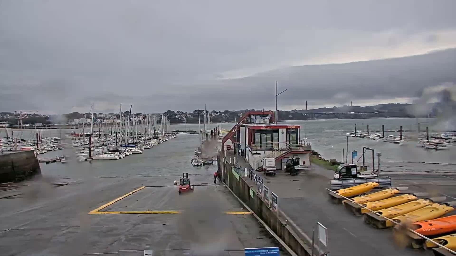 Guipavas, Marina du Moulin Blanc Marina Live Cam - Brest, Finistère, Bretagne, France