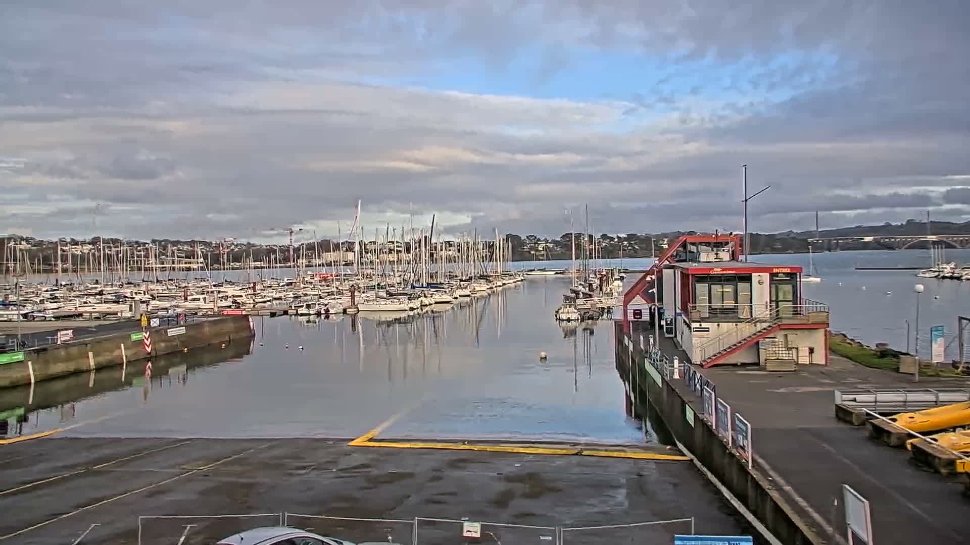 Guipavas, Marina du Moulin Blanc Marina Live Cam - Brest, Finistère, Bretagne, France