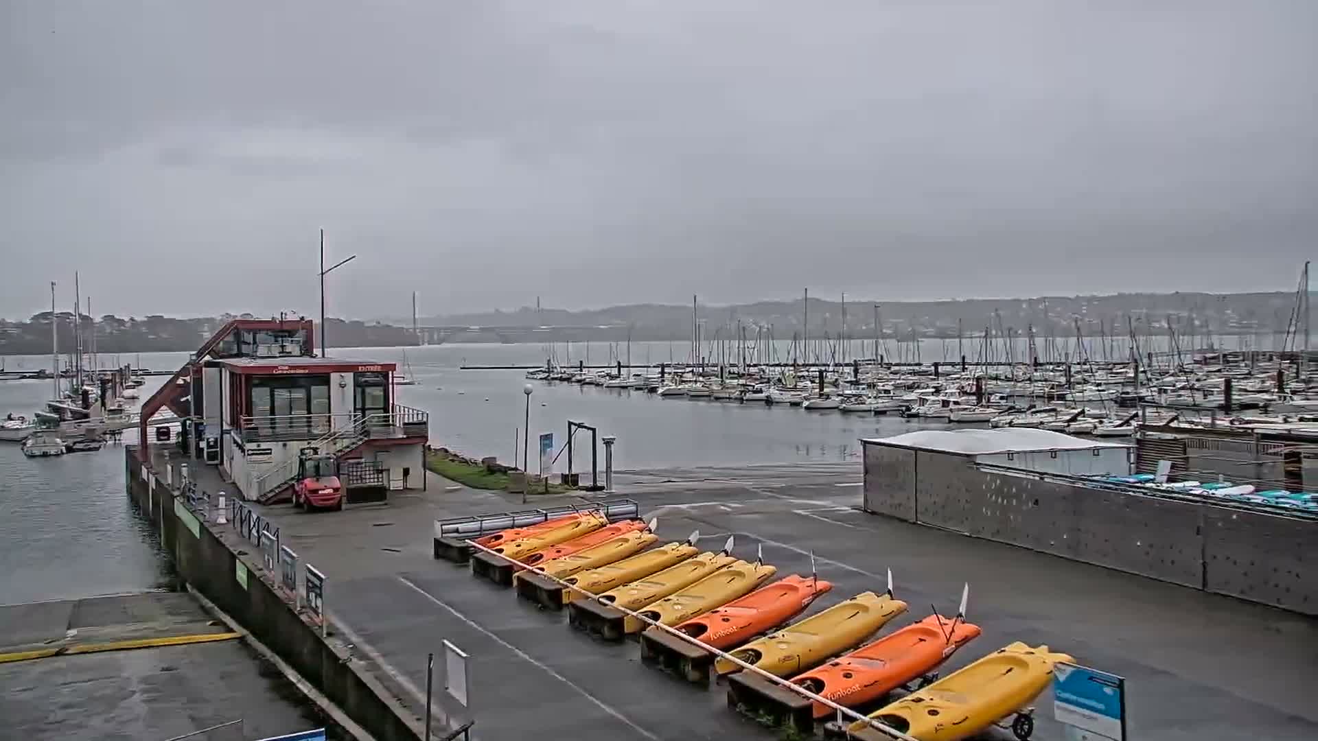 Guipavas, Marina du Moulin Blanc Marina Live Cam - Brest, Finistère, Bretagne, France
