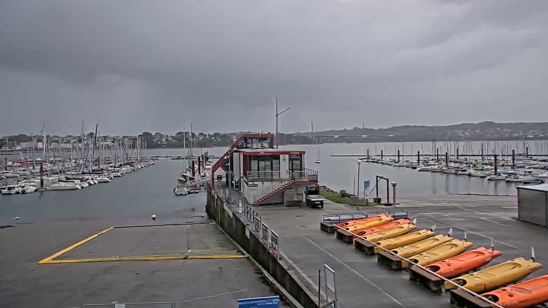 Guipavas, Marina du Moulin Blanc Marina Live Cam - Brest, Finistère, Bretagne, France